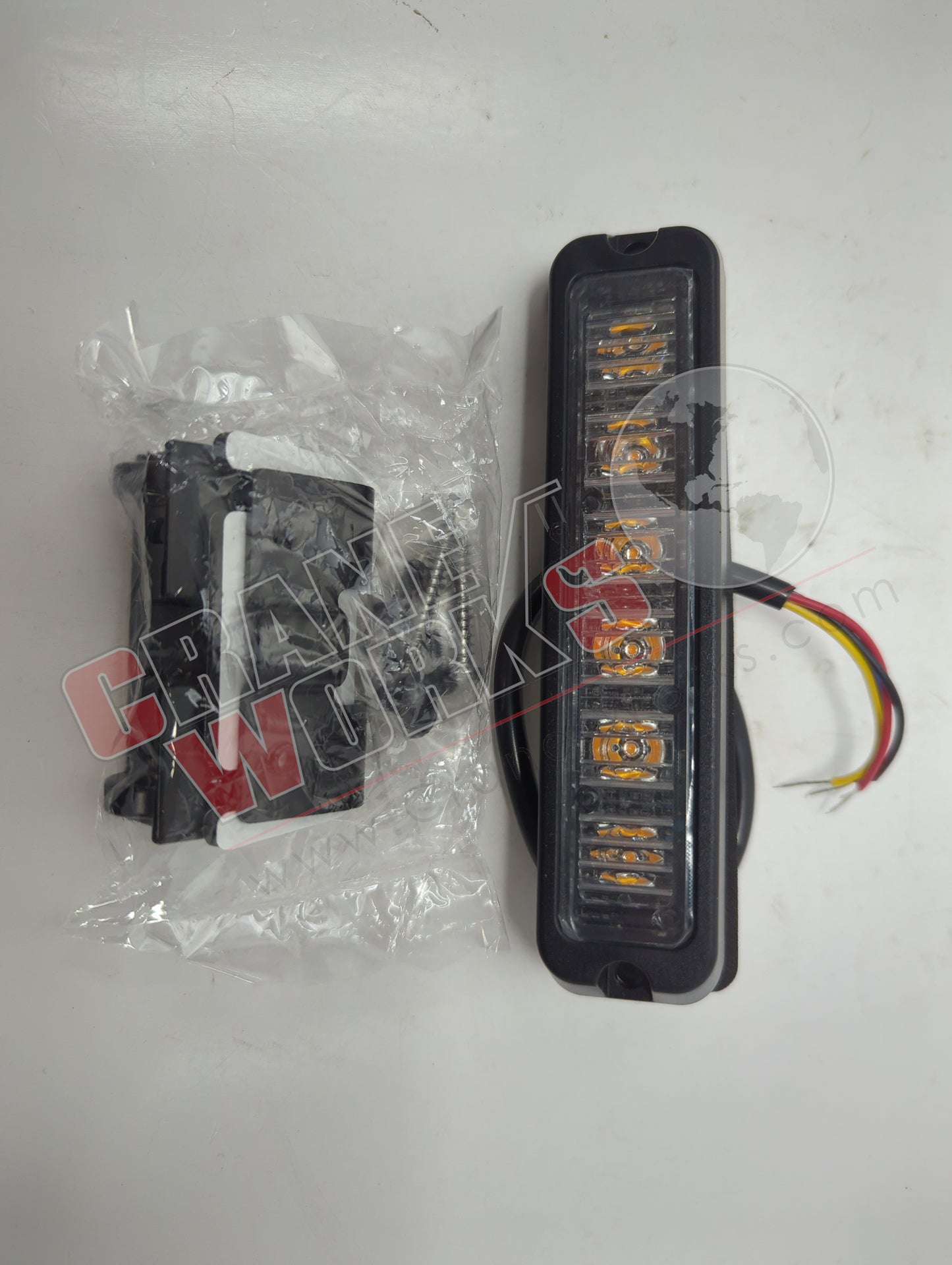 Picture of ED3706A, a  New Amber Led Strobe, angle 2.