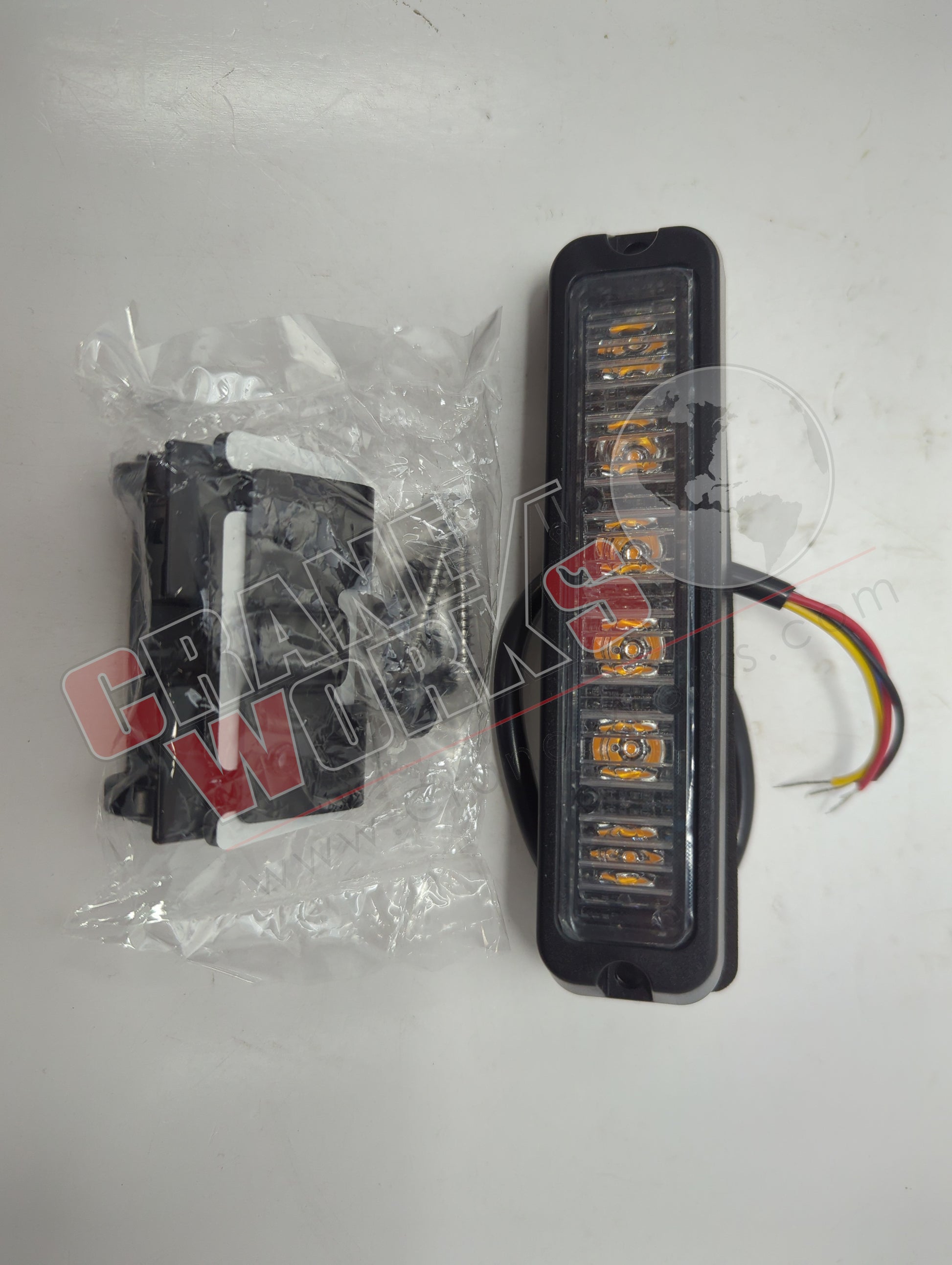 Picture of ED3706A, a  New Amber Led Strobe, angle 2.