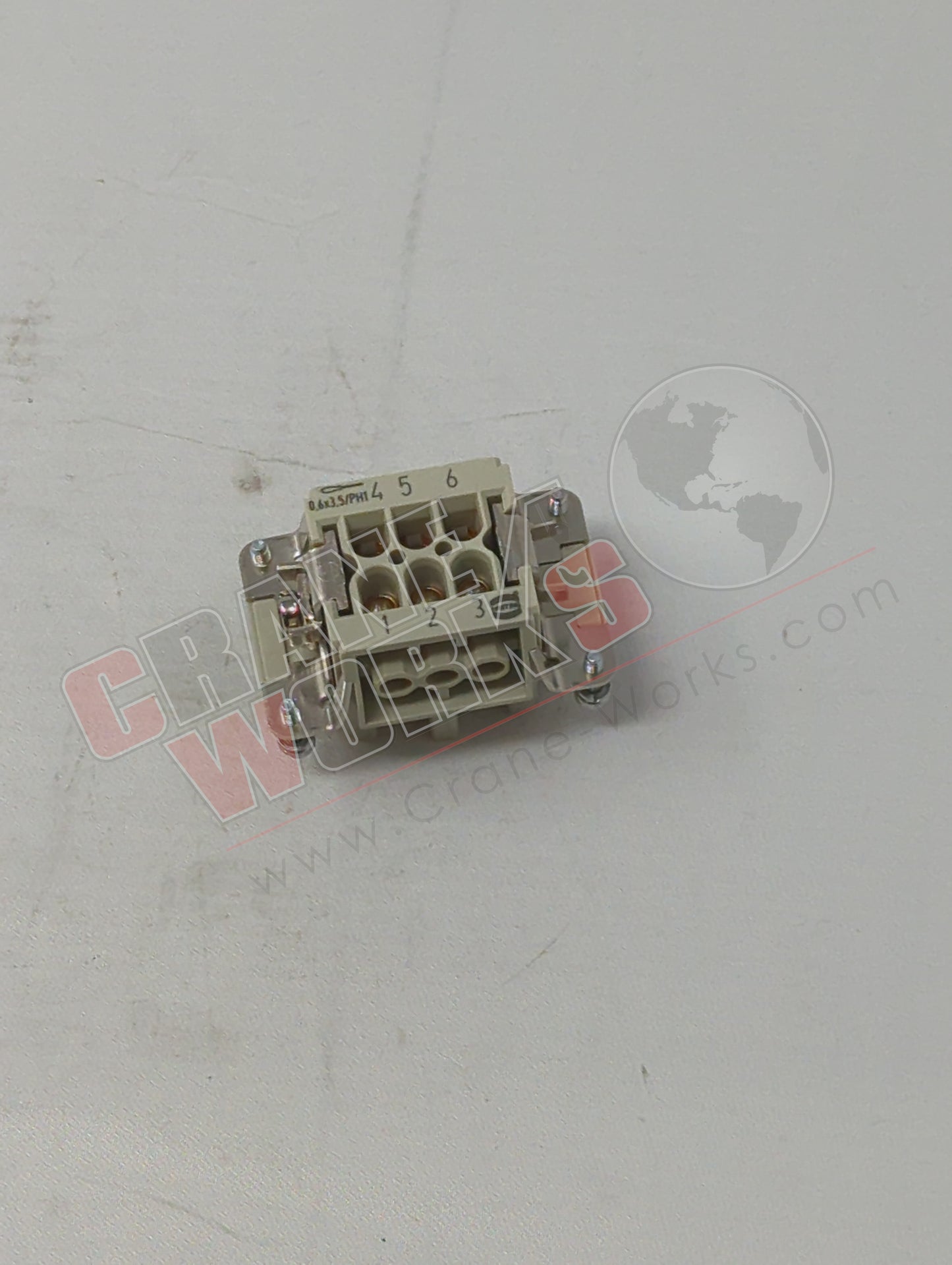 000301025062 | New 6 Pin Female A2B Insert