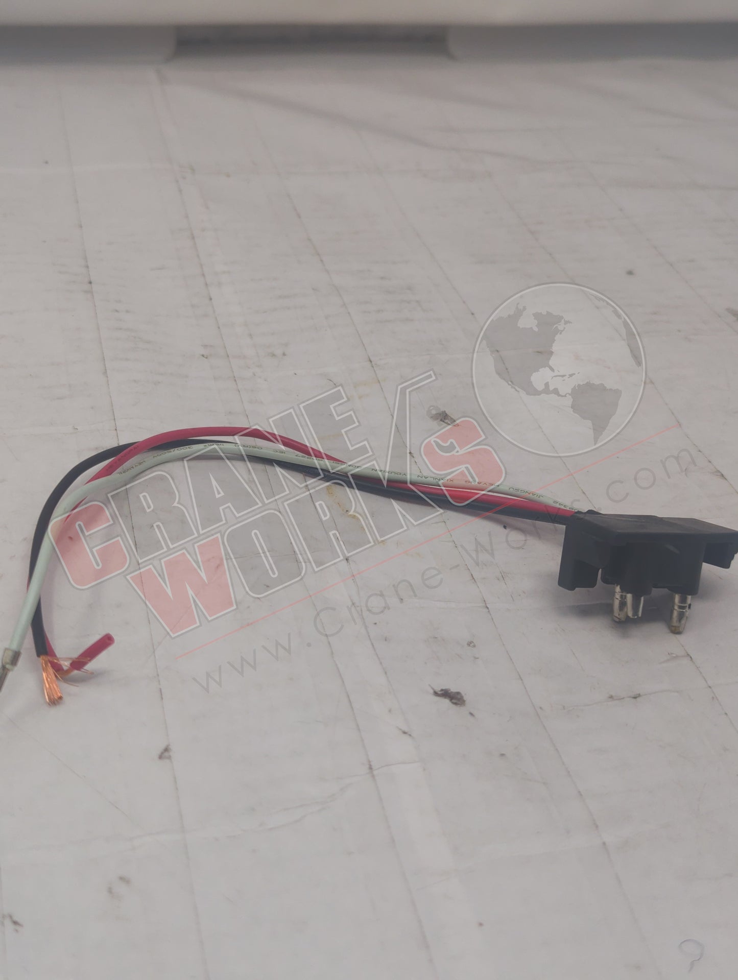 94992 | New 3 Way Pig Tail