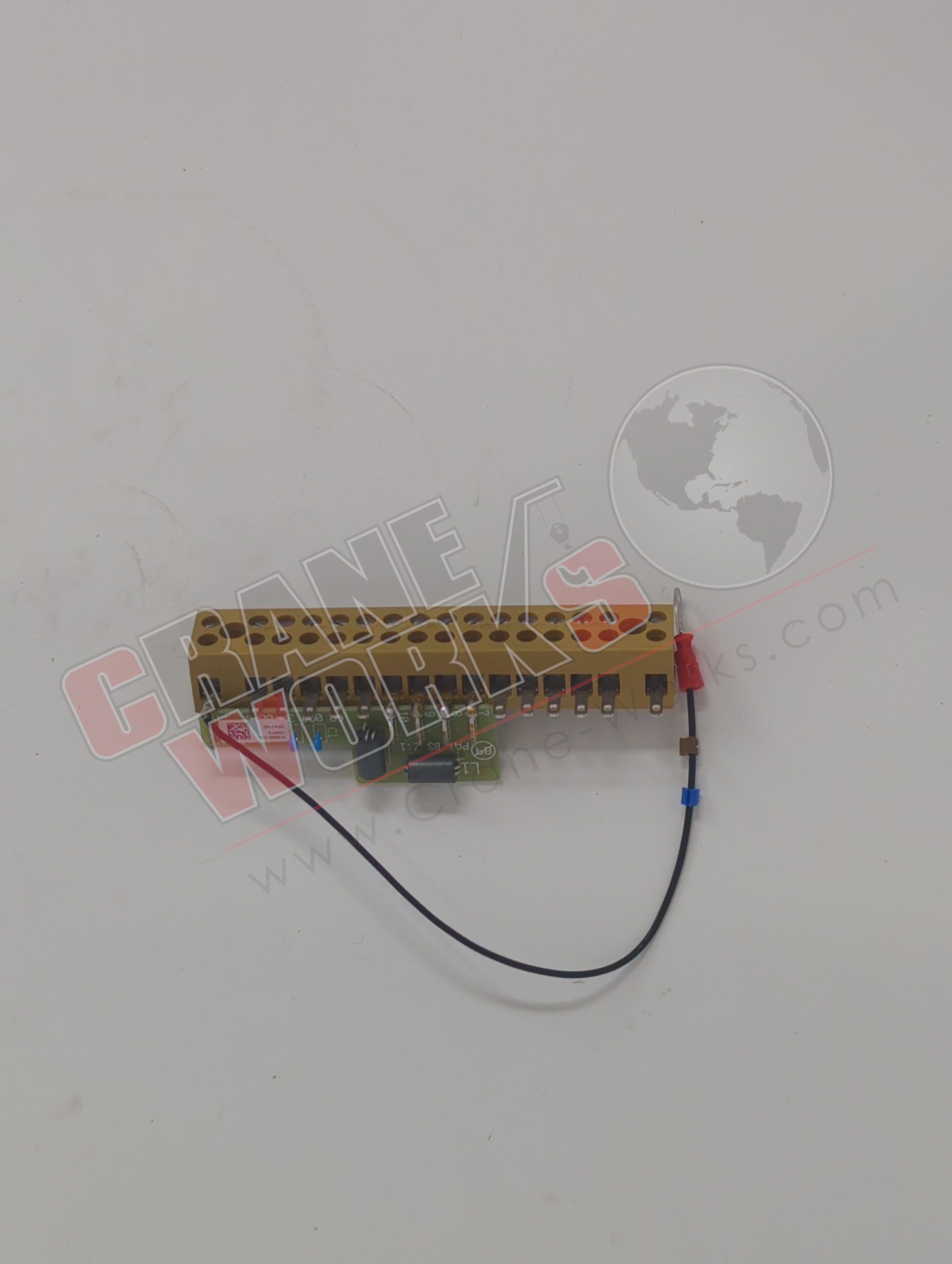 Picture of 9333101557, a  New Terminal Strip, angle 2.