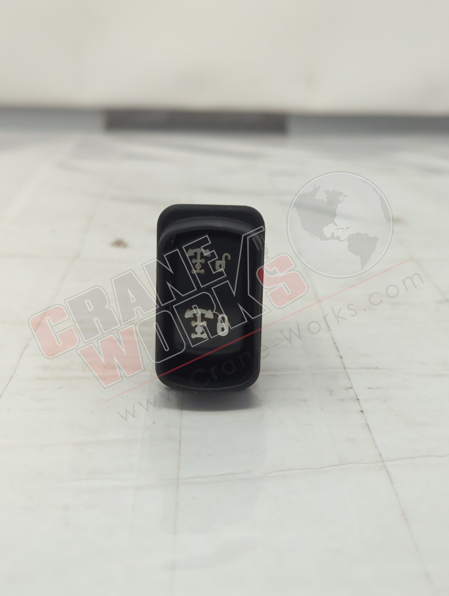 T124535 | New Switch,Swing Lock