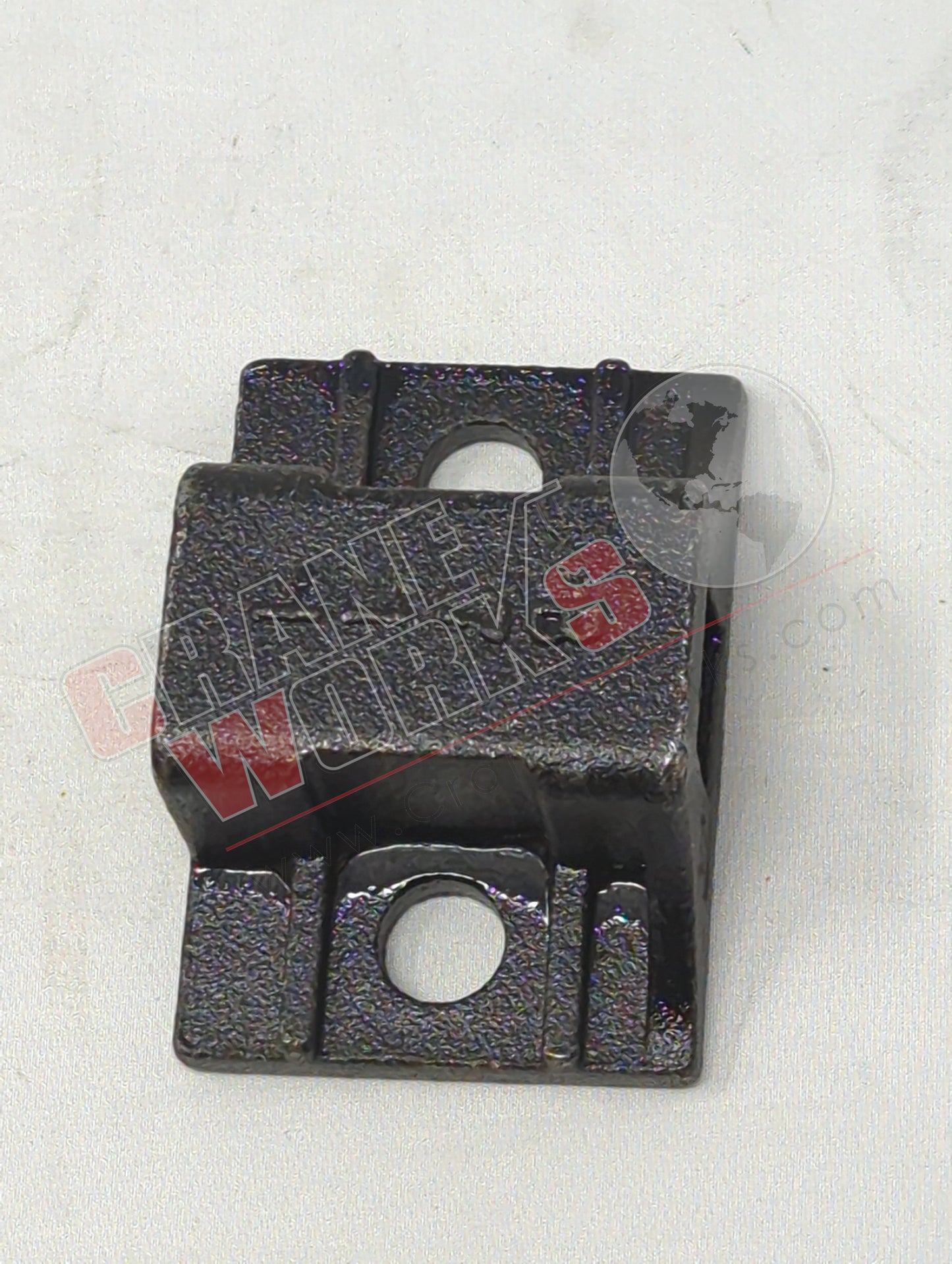 B711 | New Mudflap Hanger Bracket