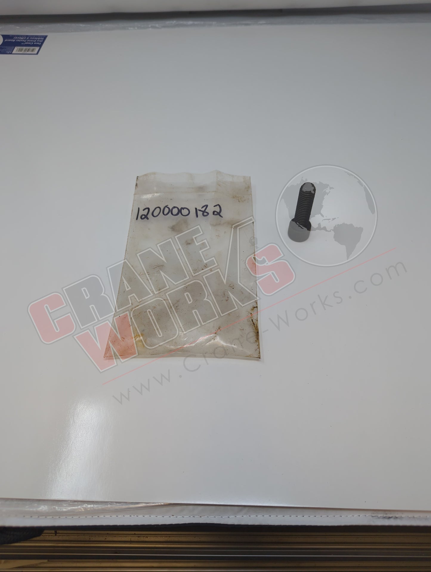 120000182 | New Cylinder Screw