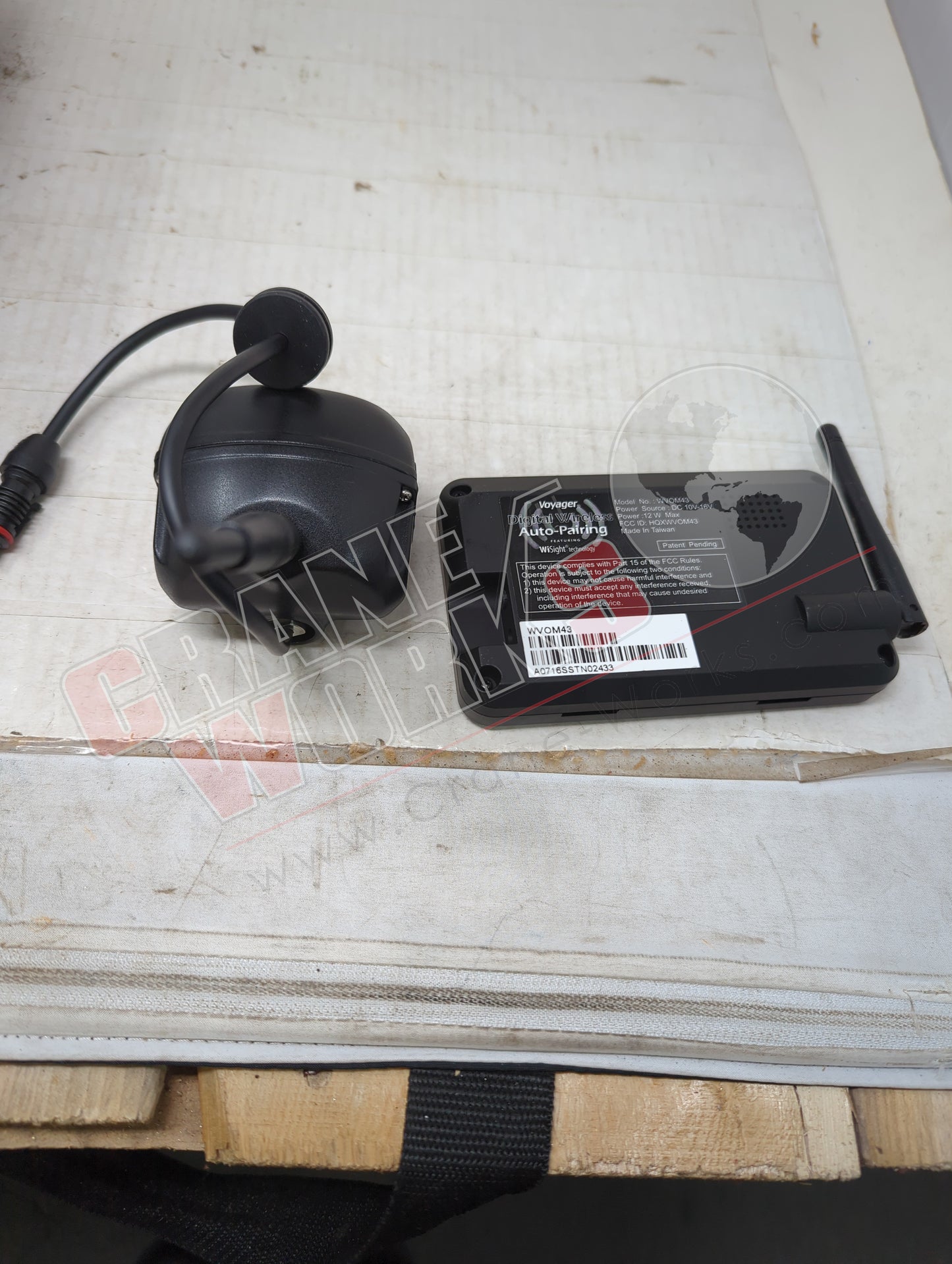 40755 | New Light, Backup Camera