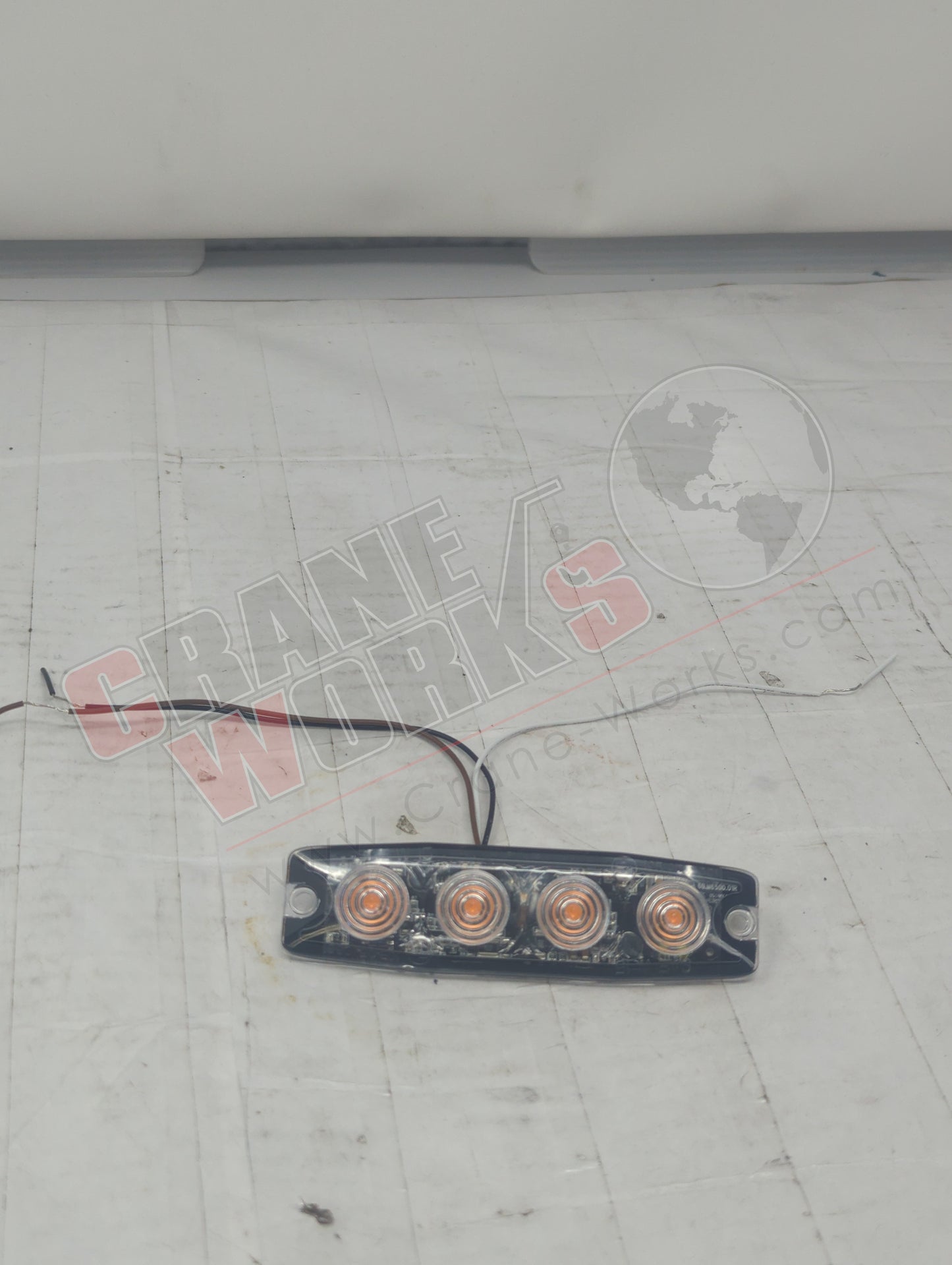 8892240 | New Led Strobe, Thin 4.5", Amber