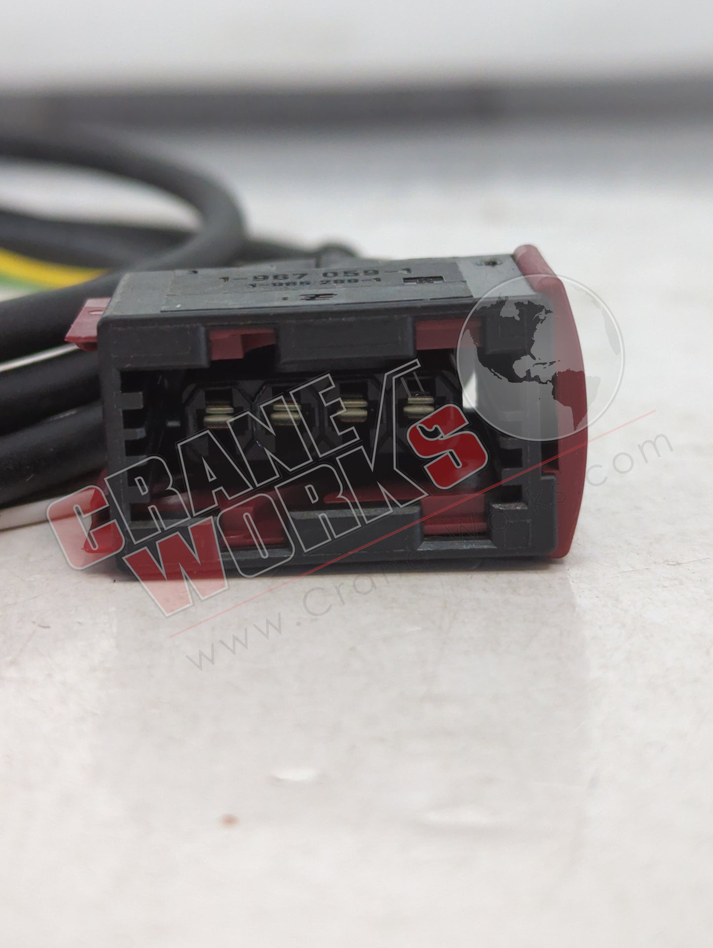 EEA2889 | New Wire Plug W/ Cable