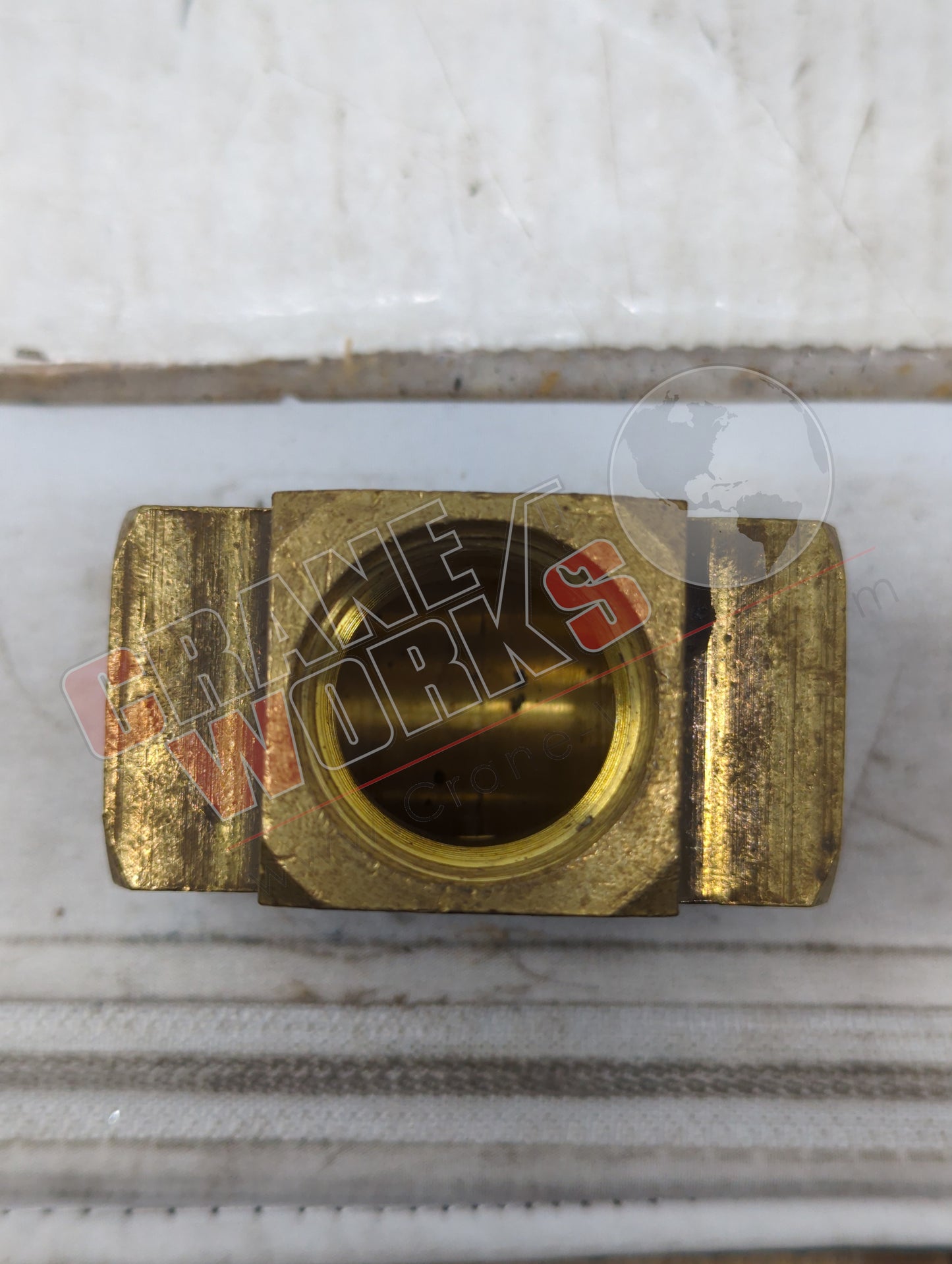 2203P-12 | New Brass Tee