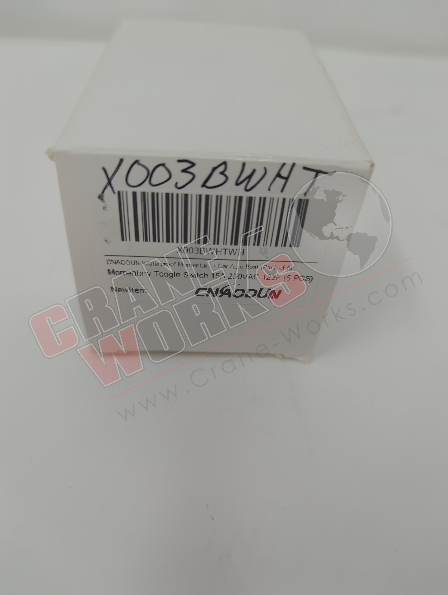 X003BWHT | New Momentray Switch On-Off-On