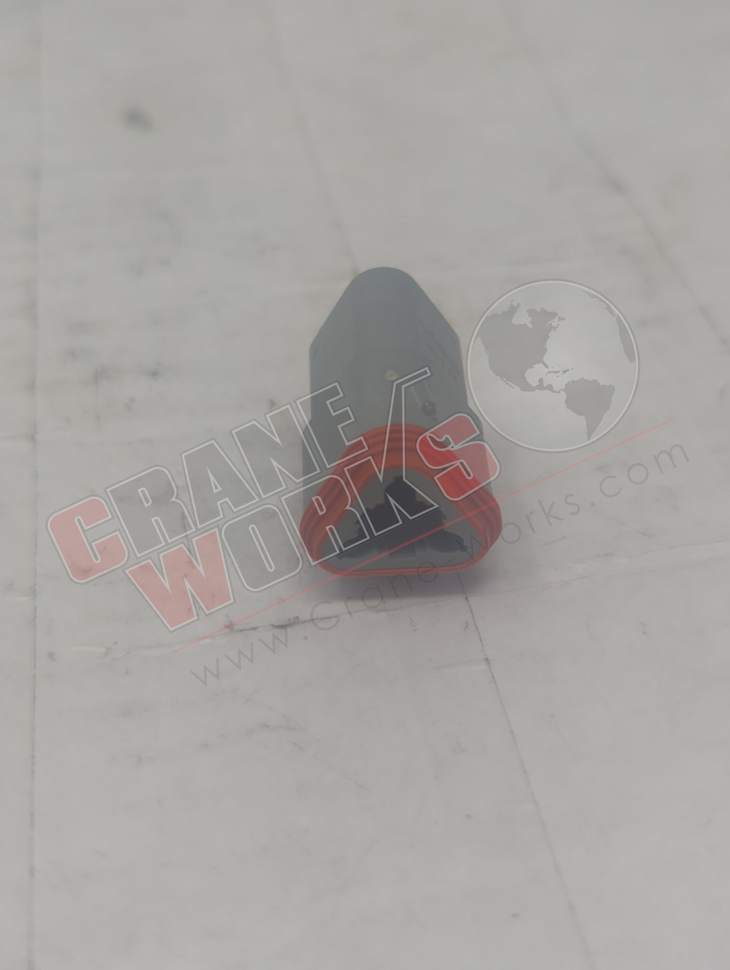 DT063S | New Dt Plug, 3 Way Socket (38172)