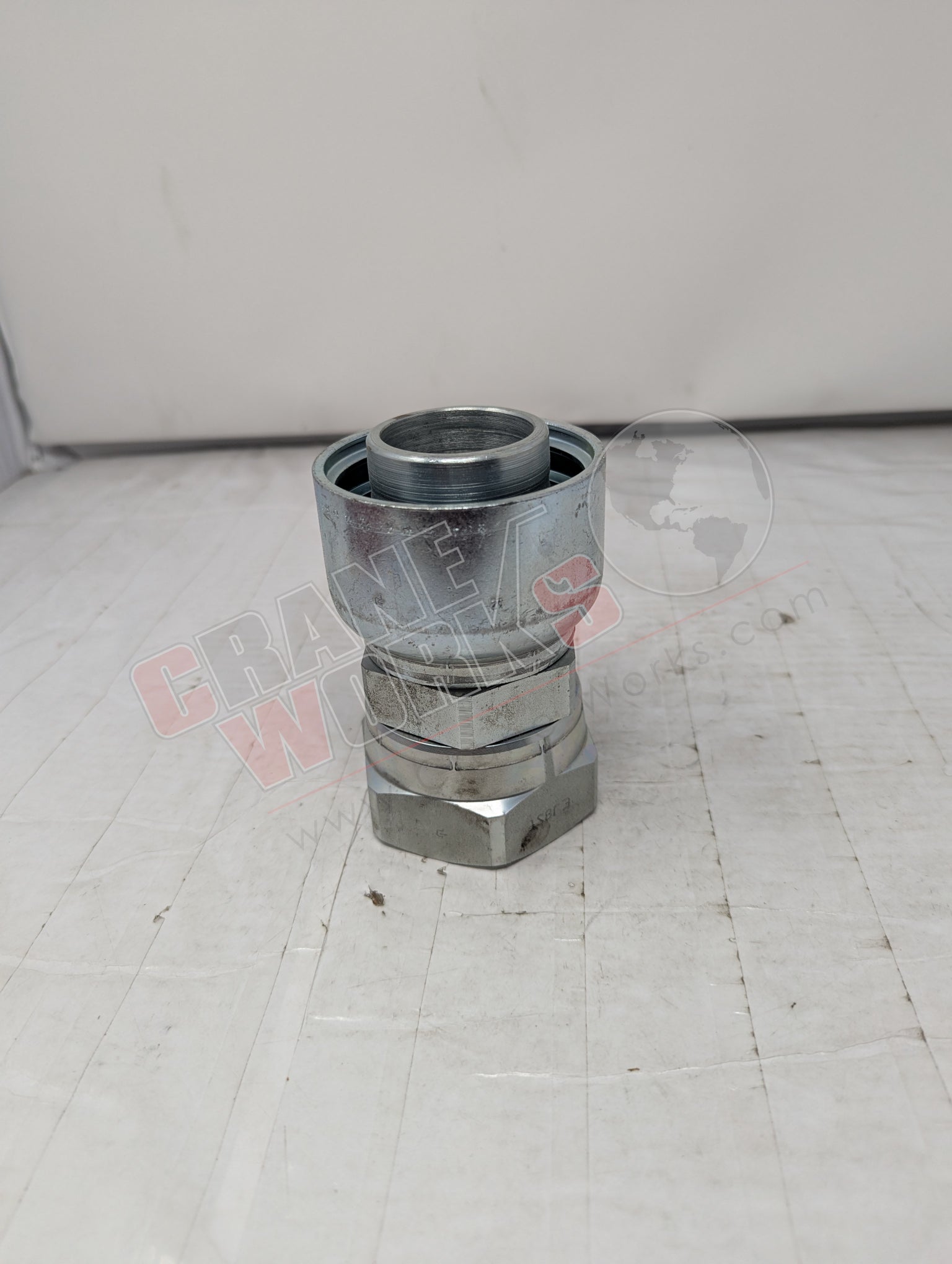 Picture of 10643-32-32, a  New 2" Hose Id X2" Tube, Female Swivel, angle 4.