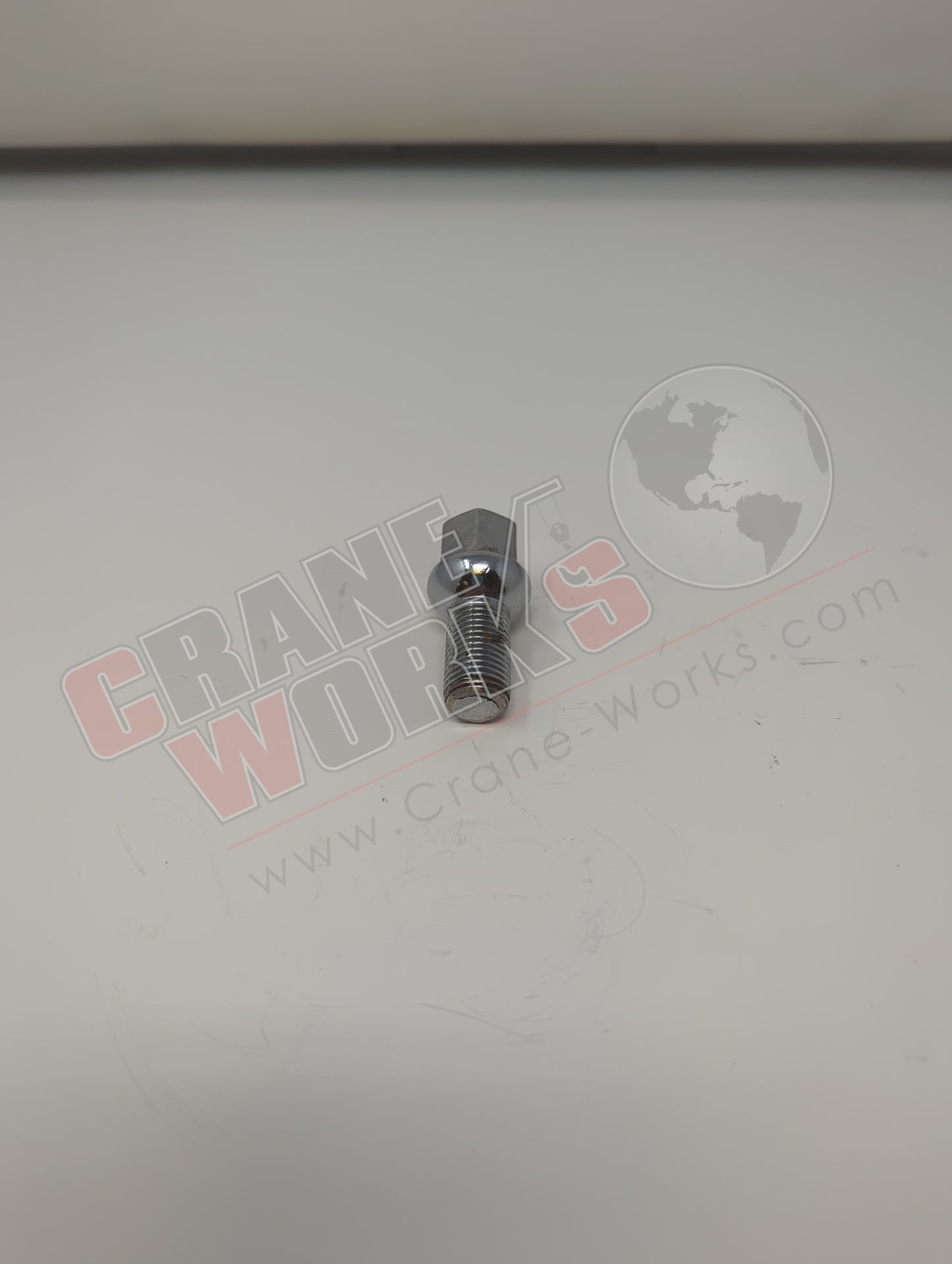 20000100 | New Lug Bolt Wheel Prowler