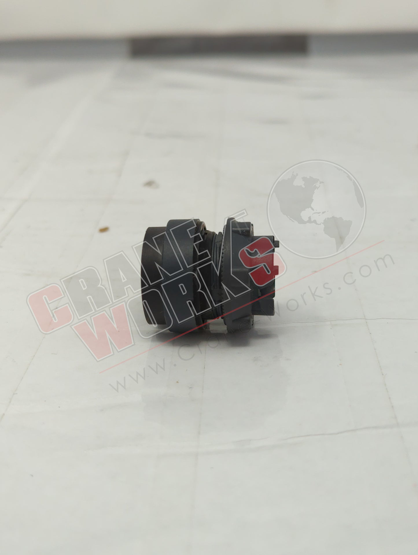 EEA2999 | New Press Button Black