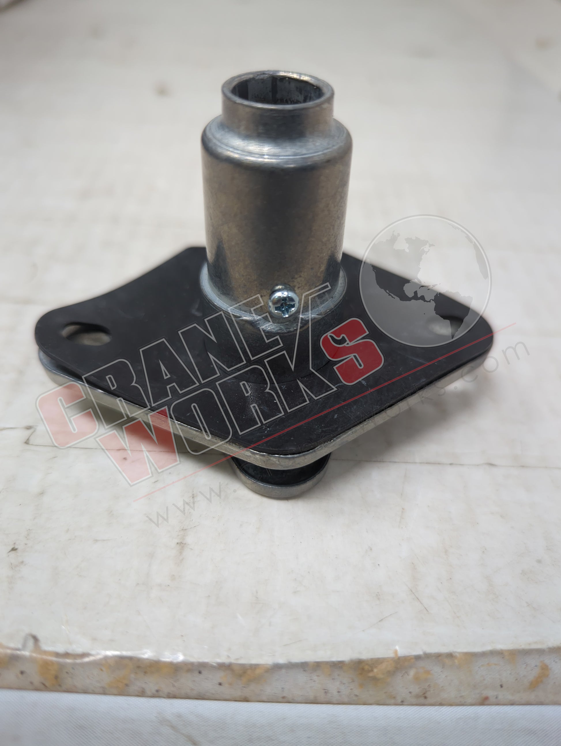 Picture of 402S, a  New 4 Pin Round Female Connector, angle 3.