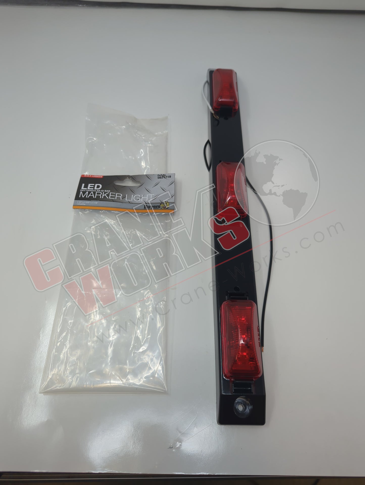 5621719 | New 3 Bar Light, Led