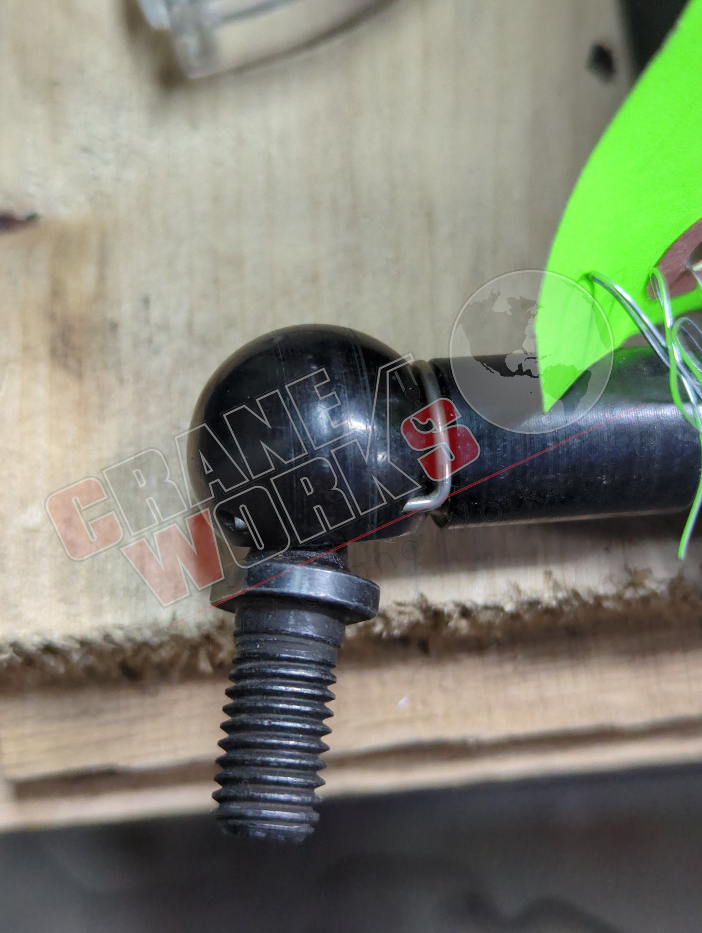 1653900098 | New Gas Filled Strut