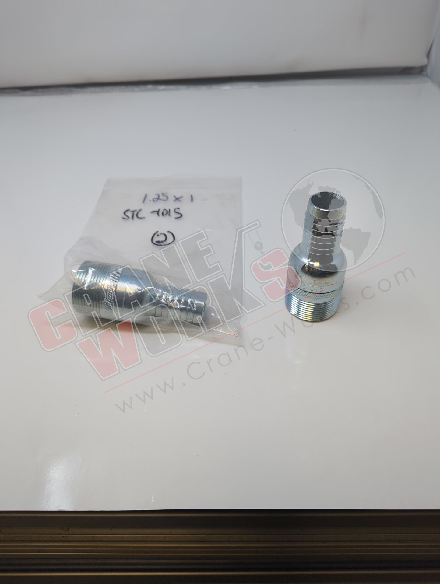 STC1015 | New Barb Fitting 1" X 1-1/4"