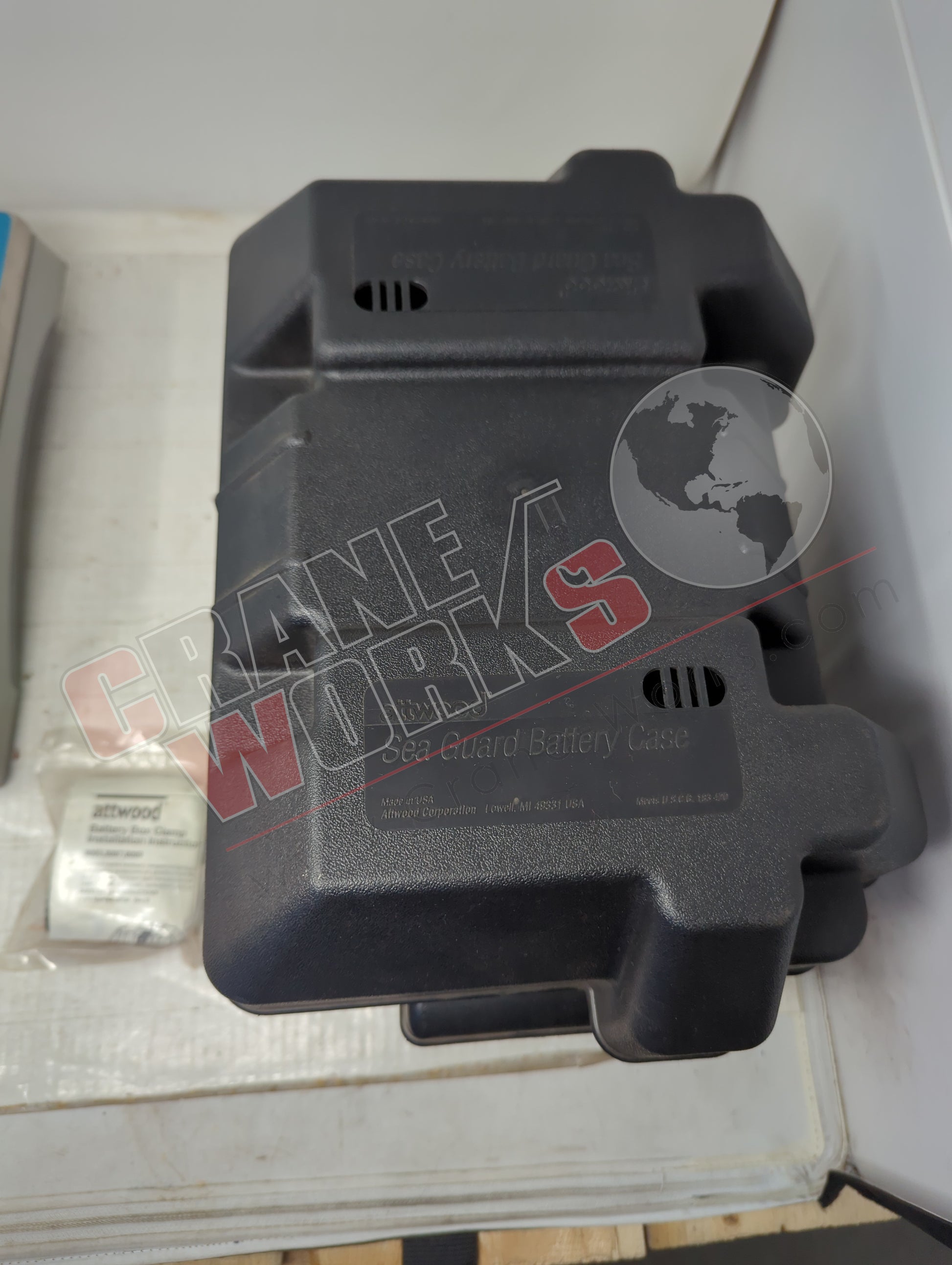 Picture of 9065-1, a  New Battery Box, angle 3.