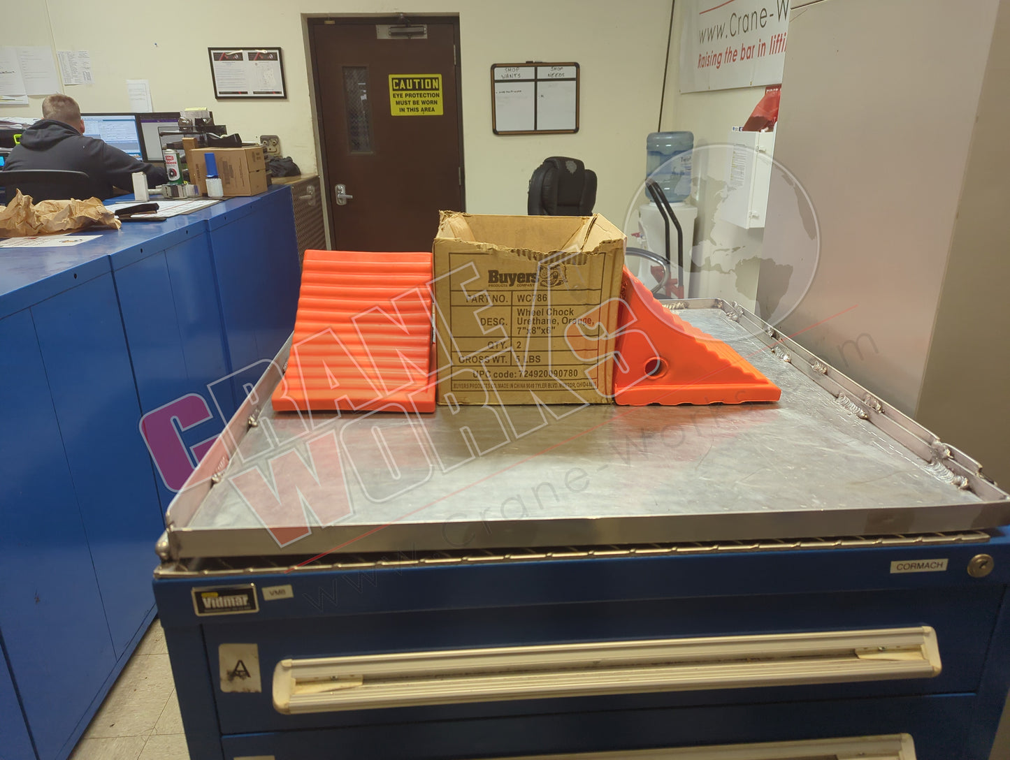 WC786 | New Wheel Chock, Fl Orange