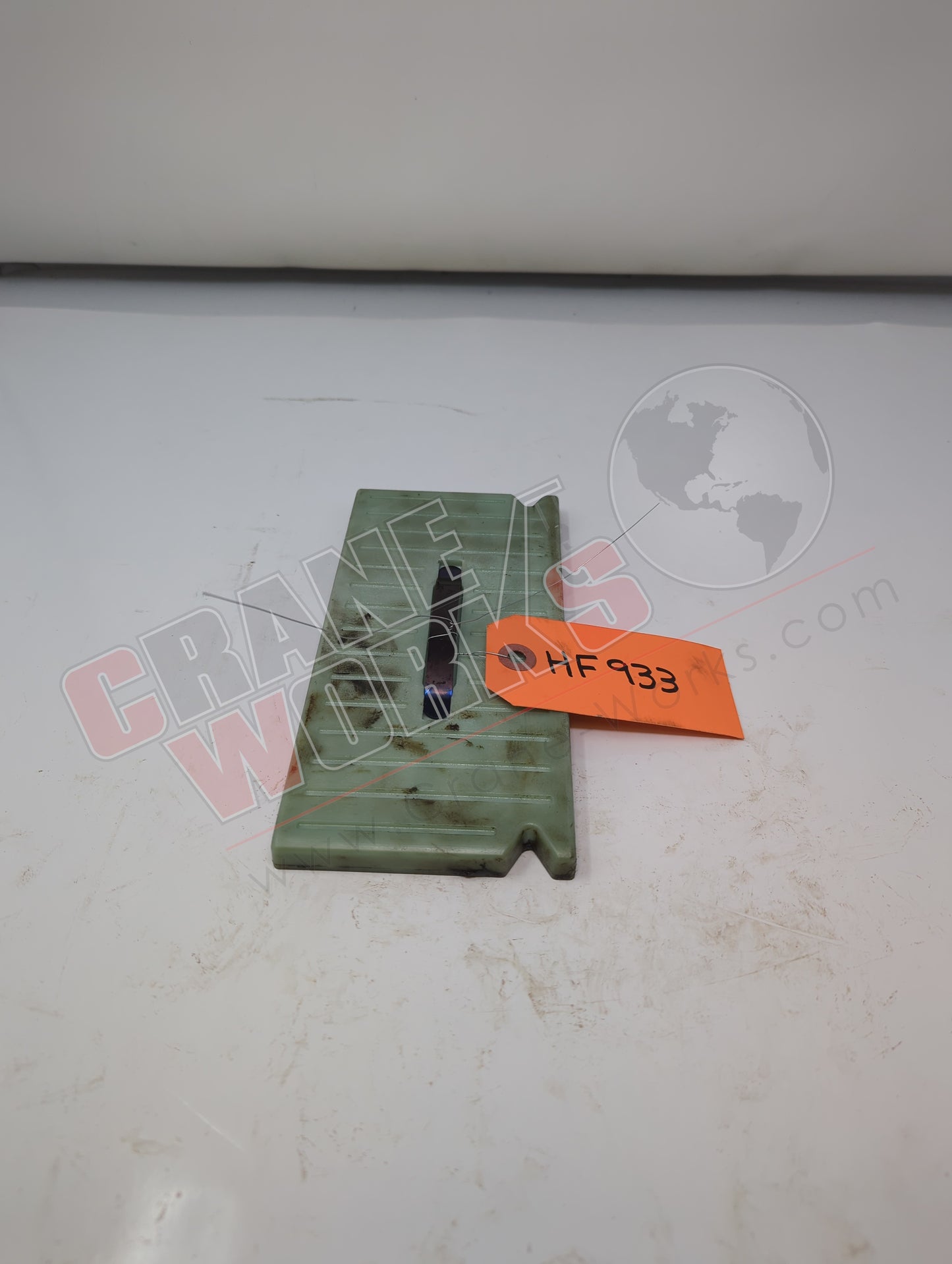 HF 933 | New New#Hf1377A+00012