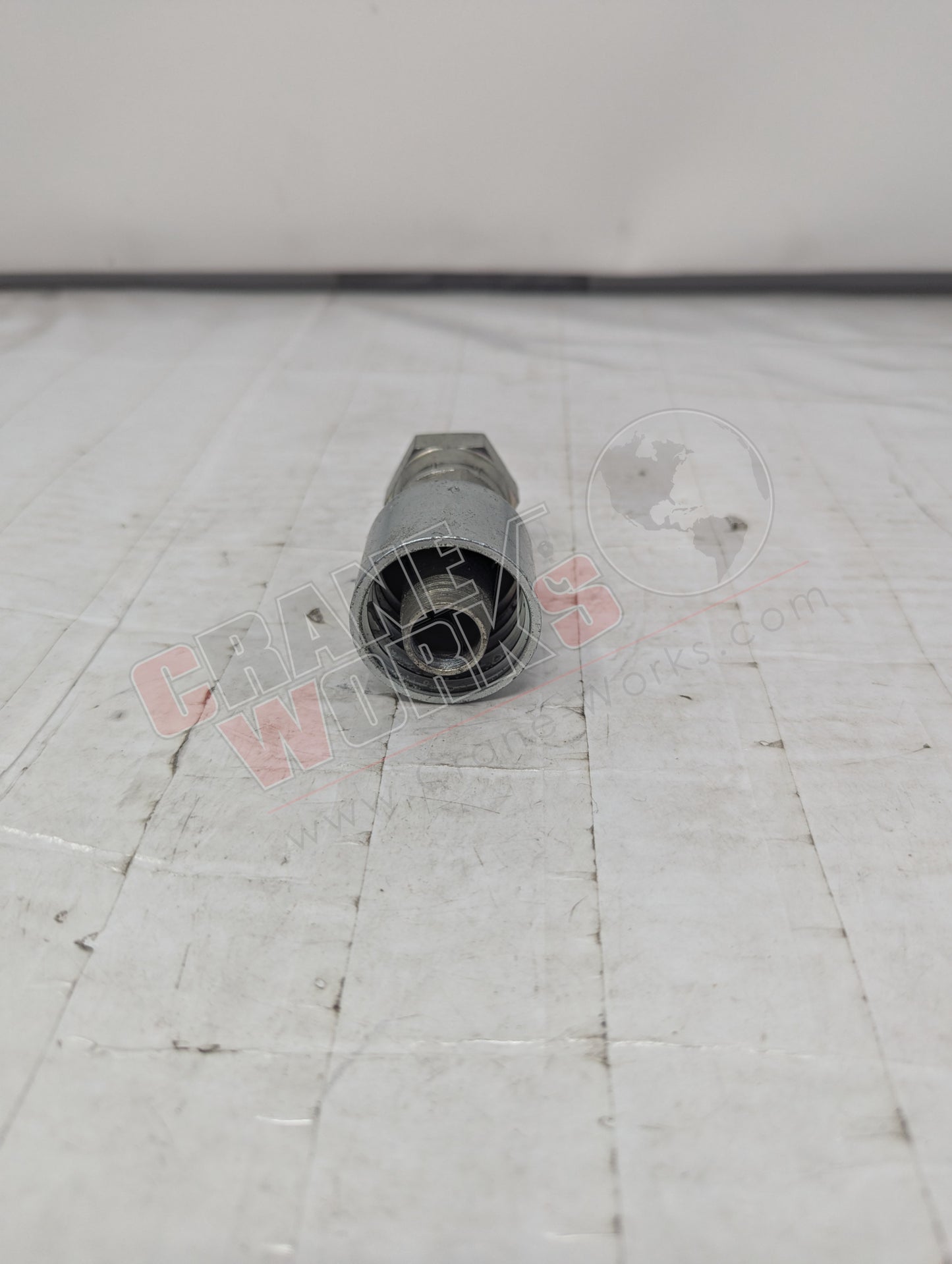 Picture of Kp46919, a  New Parkrimp Female Npsm Swivel, 3/4X3/4, angle 3.