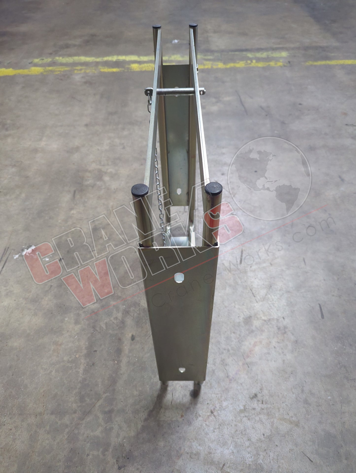 EZ2236-600 | New Pad Mounting Bracket