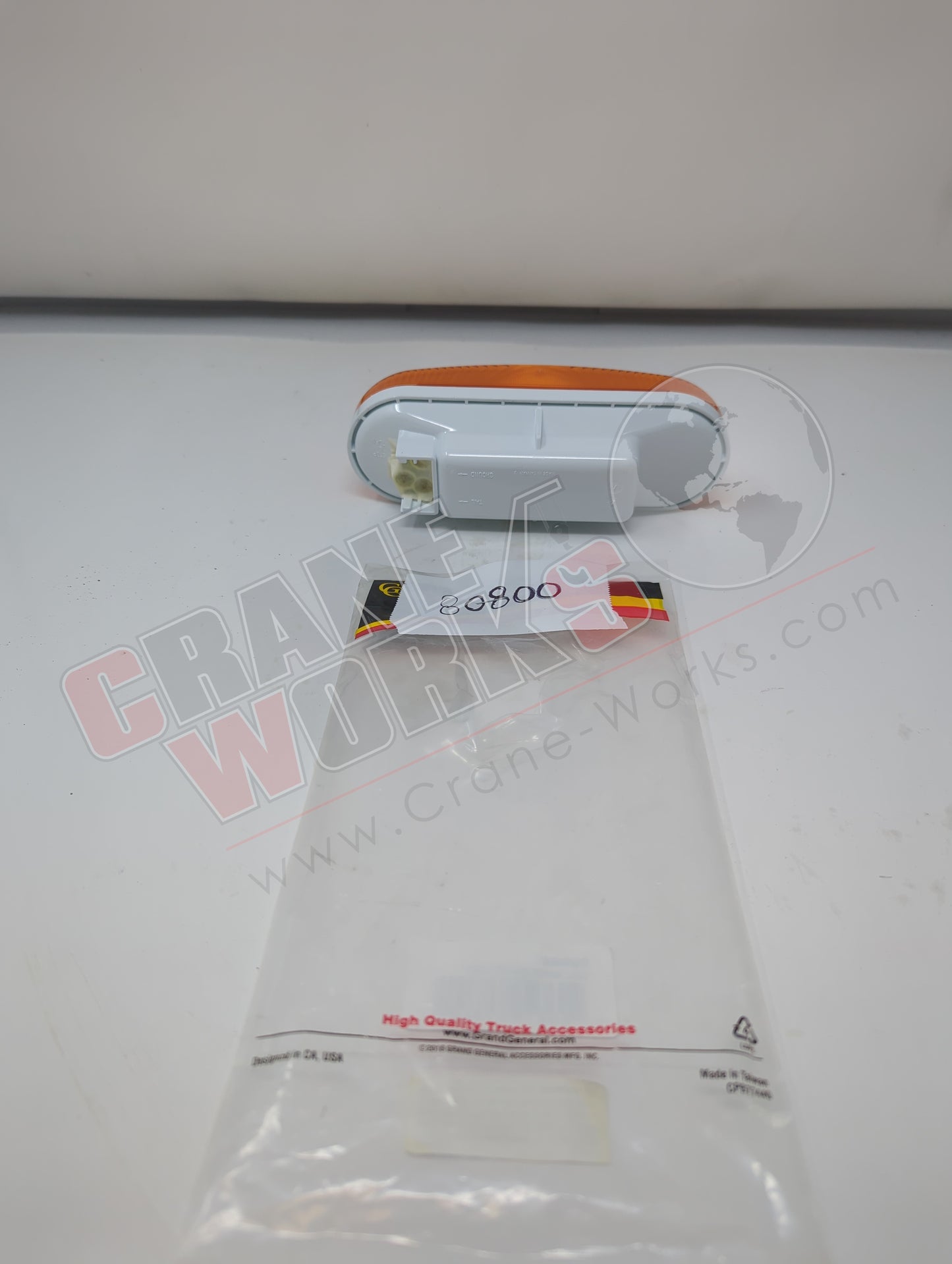 80800 | New Light, Oval Amber