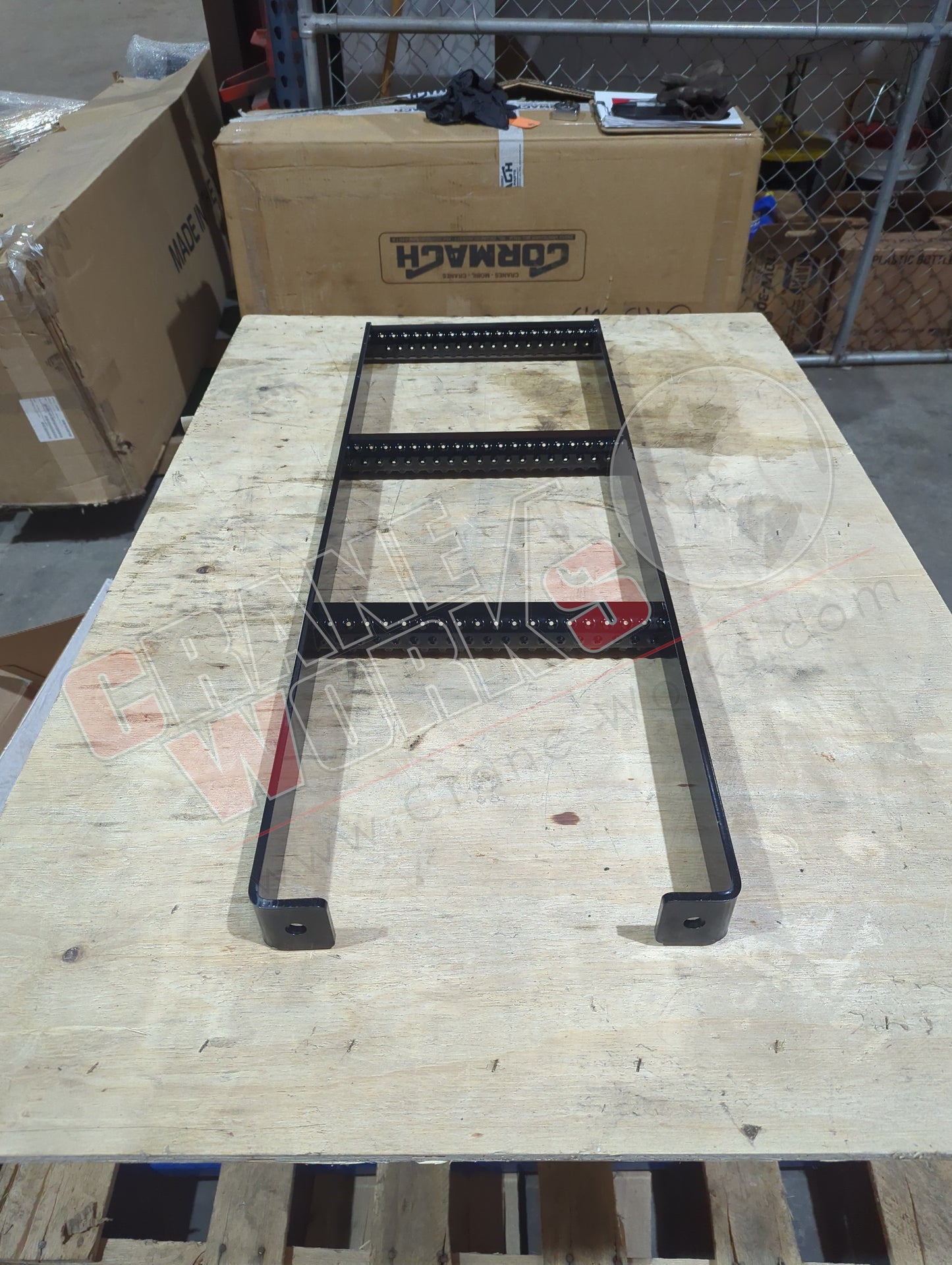 5233612 | New 3 Rung Steel Fixed Truck Step