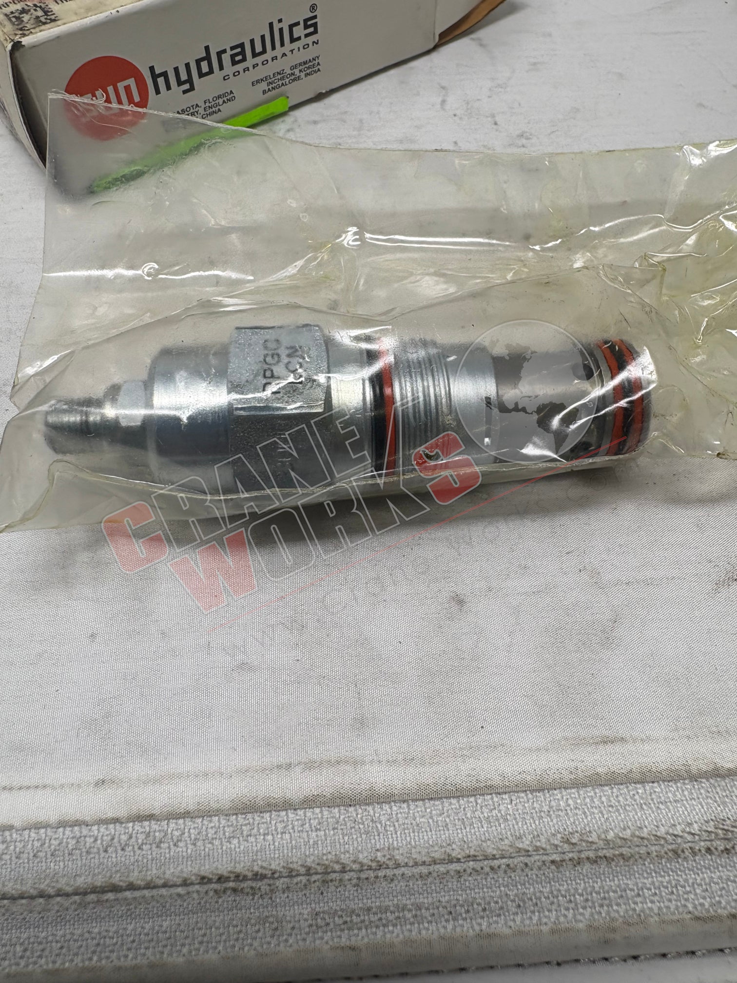 Picture of 6609220, a  New Relief Valve, angle 3.
