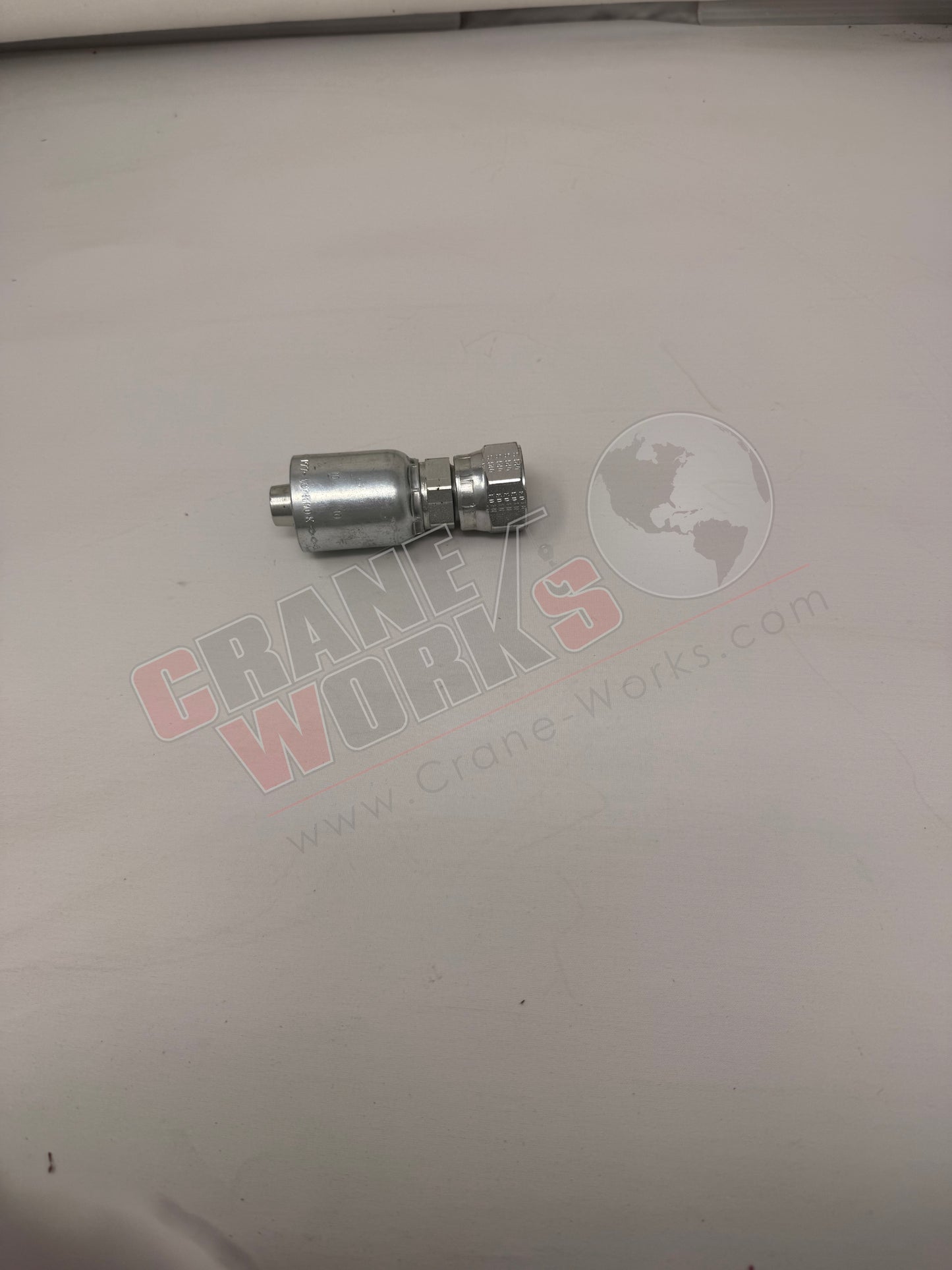 Picture of 1Js77-10-10, a  New Feamale Seal -Lok Long R12, angle 2.