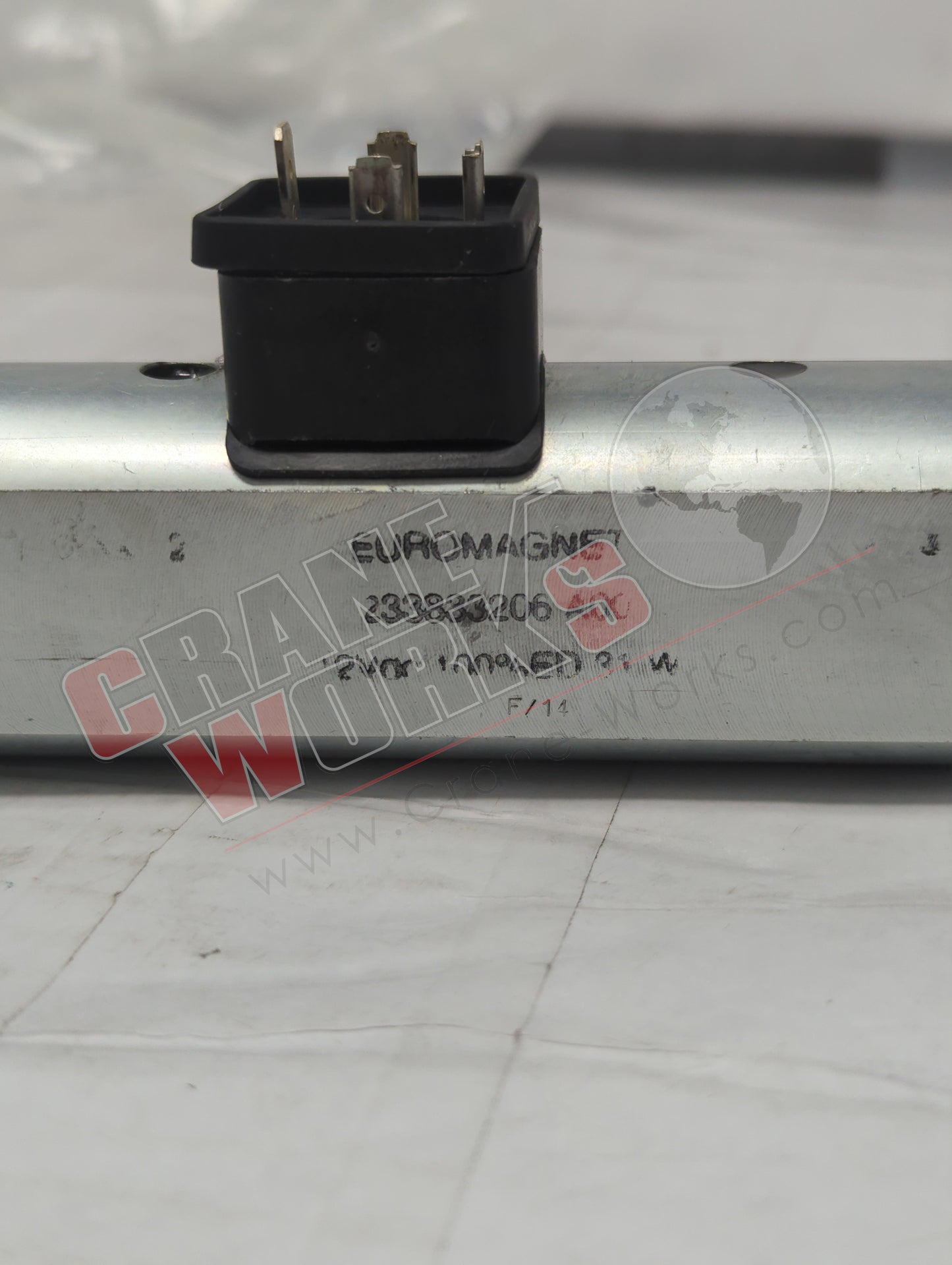 R23100114 | New Push/Pull Magnet