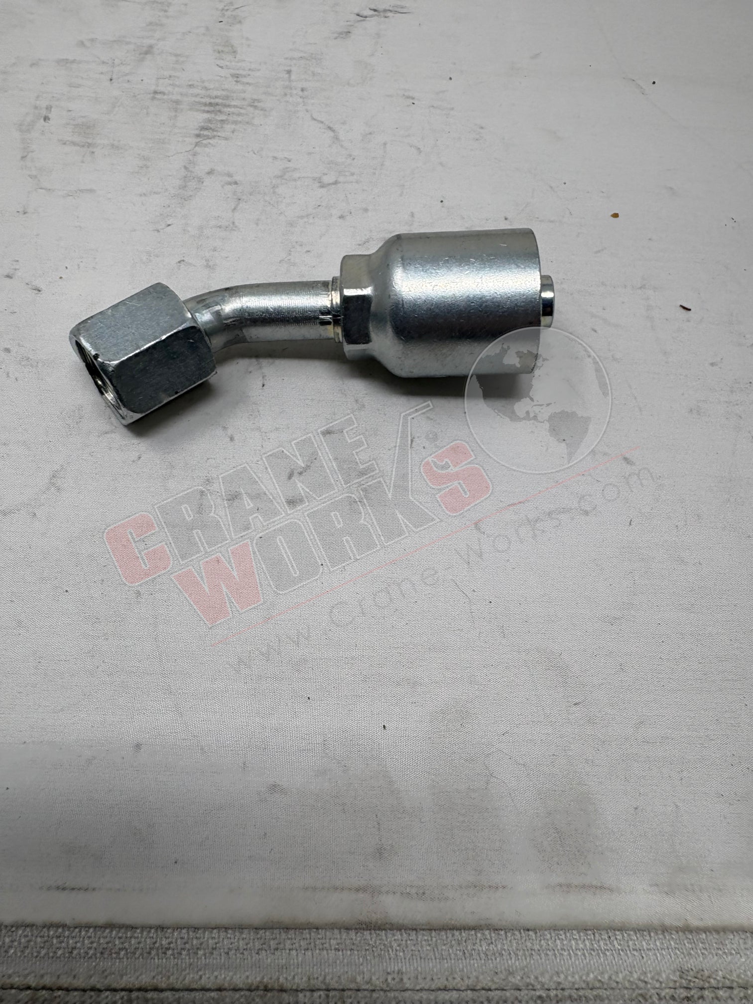Picture of 13743-08-08, a  New -8X-8 Fem Jic Swv 45El, angle 2.