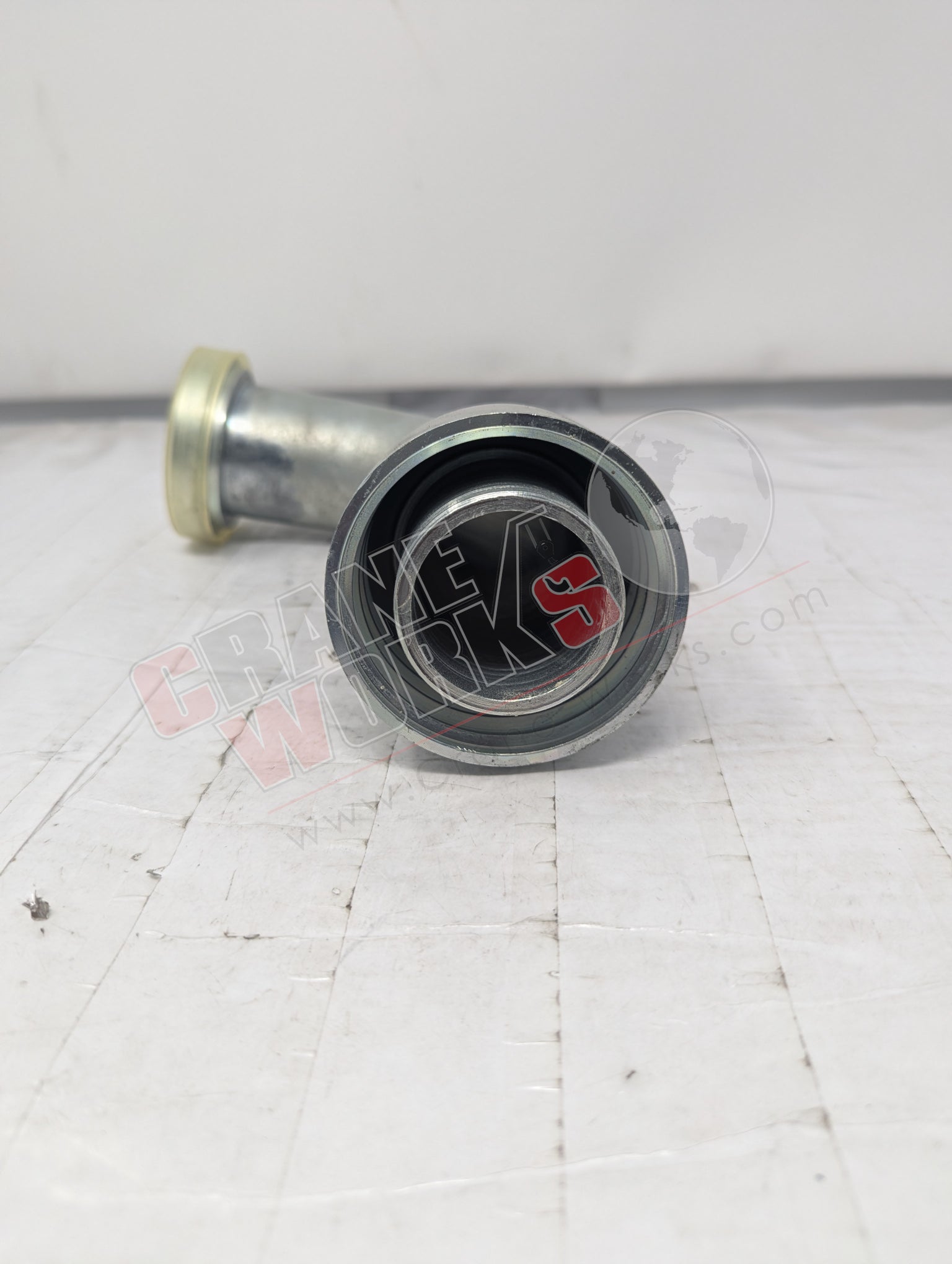 Picture of 11943-32-32, a  New Sae Cd 61 Flg 90D Elbow 2" Flg X 2" Hos, angle 2.