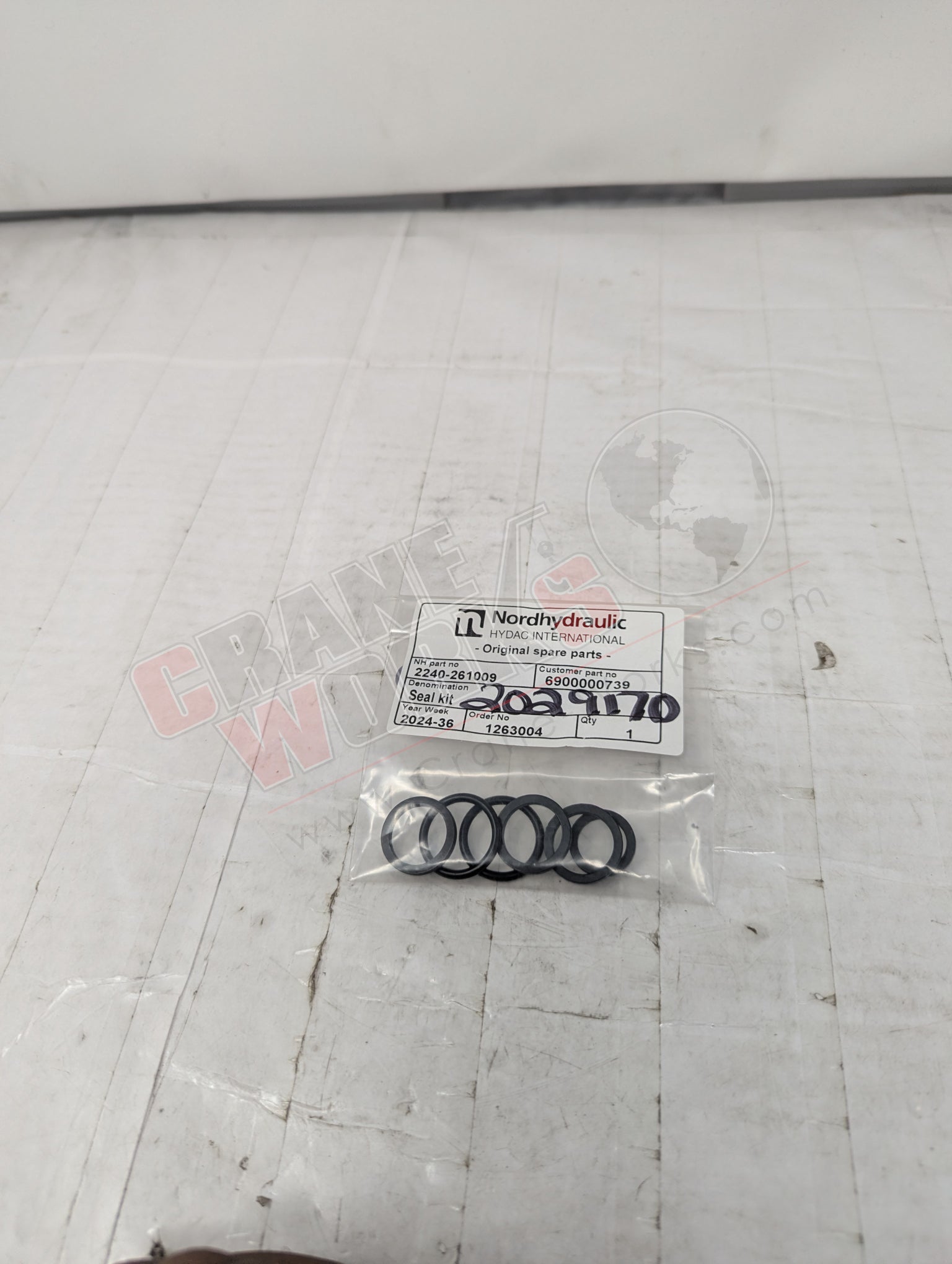 Picture of 2029170, a  New Seal Kit, angle 2.