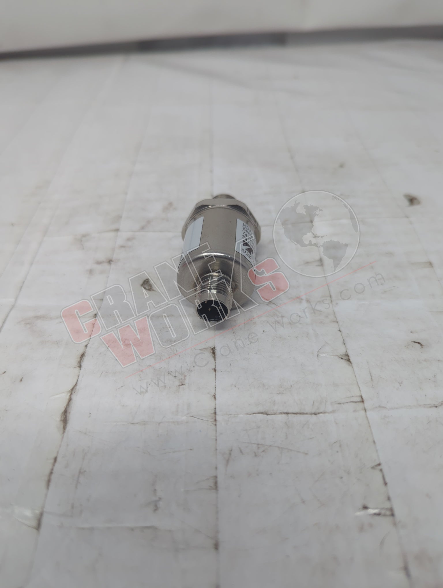 Picture of 94754444812, a  New Pressure Transducer 400 Bar, angle 2.