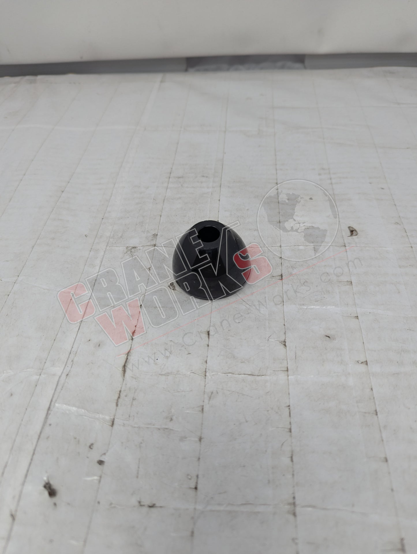Picture of 901037, a  New Knob - Control O/R Other Side, angle 2.