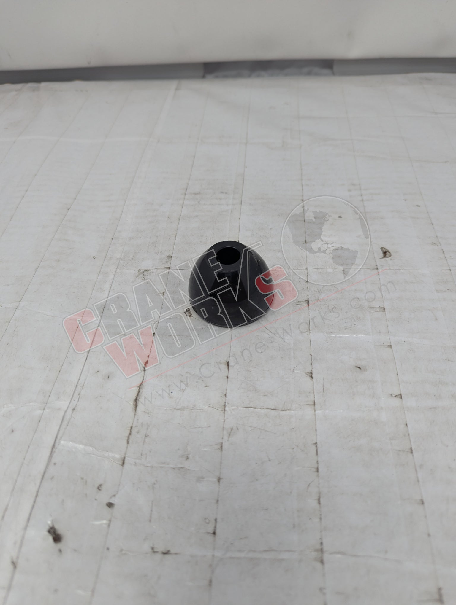Picture of 901037, a  New Knob - Control O/R Other Side, angle 2.