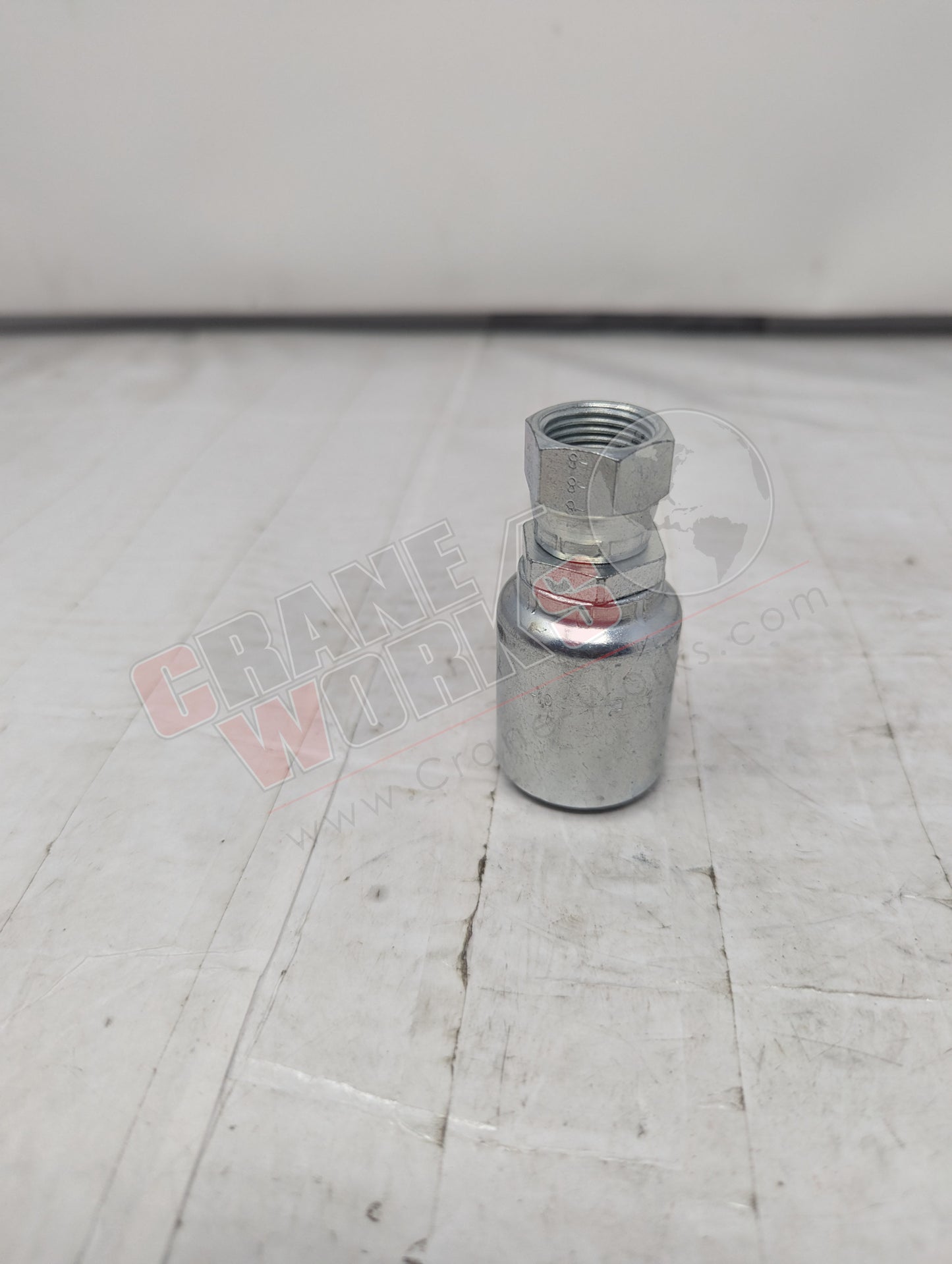 Picture of Kp81310, a  New Parkrimp: Female Swivel 1/2 X 5/8, angle 2.
