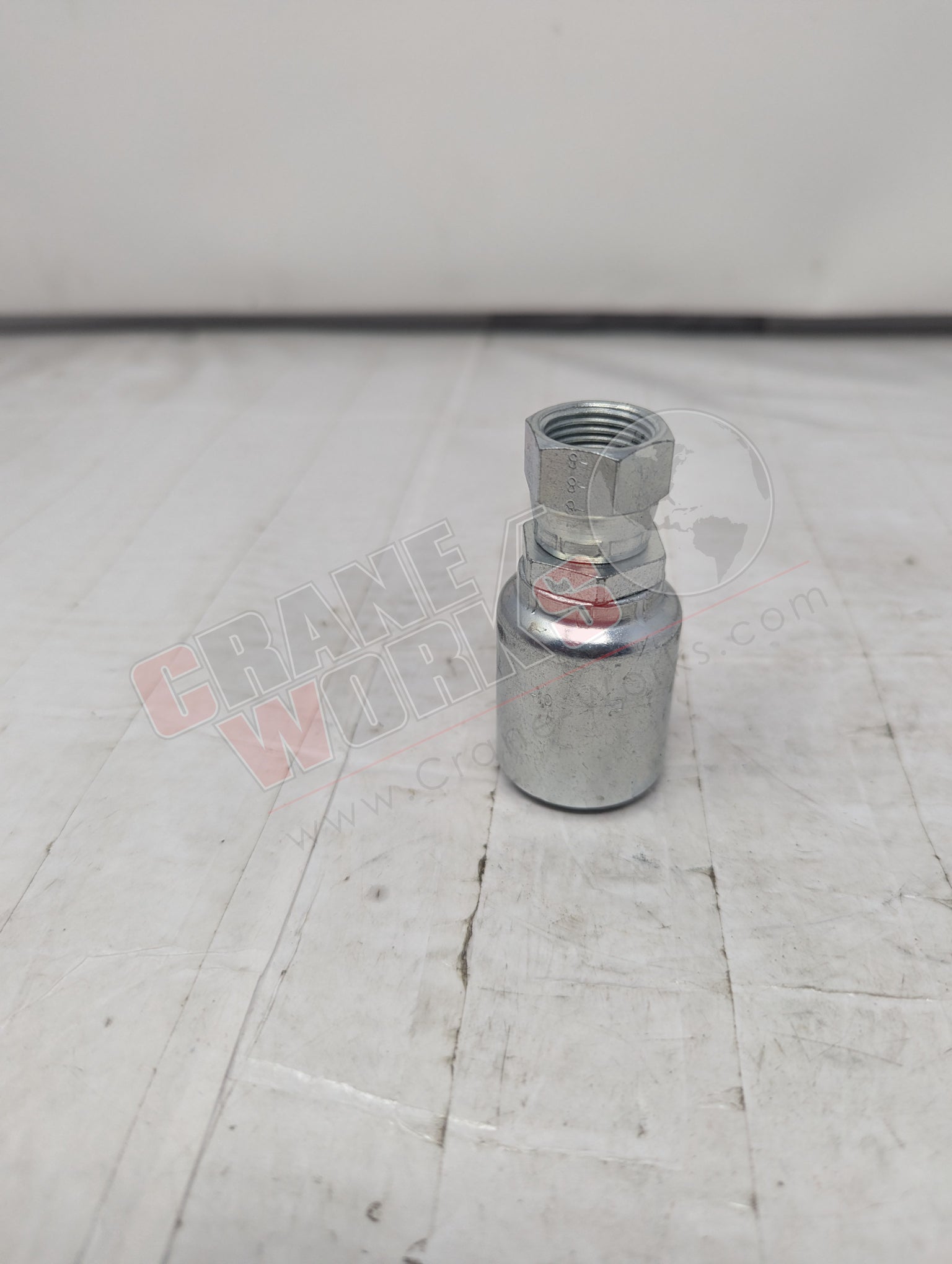 Picture of Kp81310, a  New Parkrimp: Female Swivel 1/2 X 5/8, angle 2.