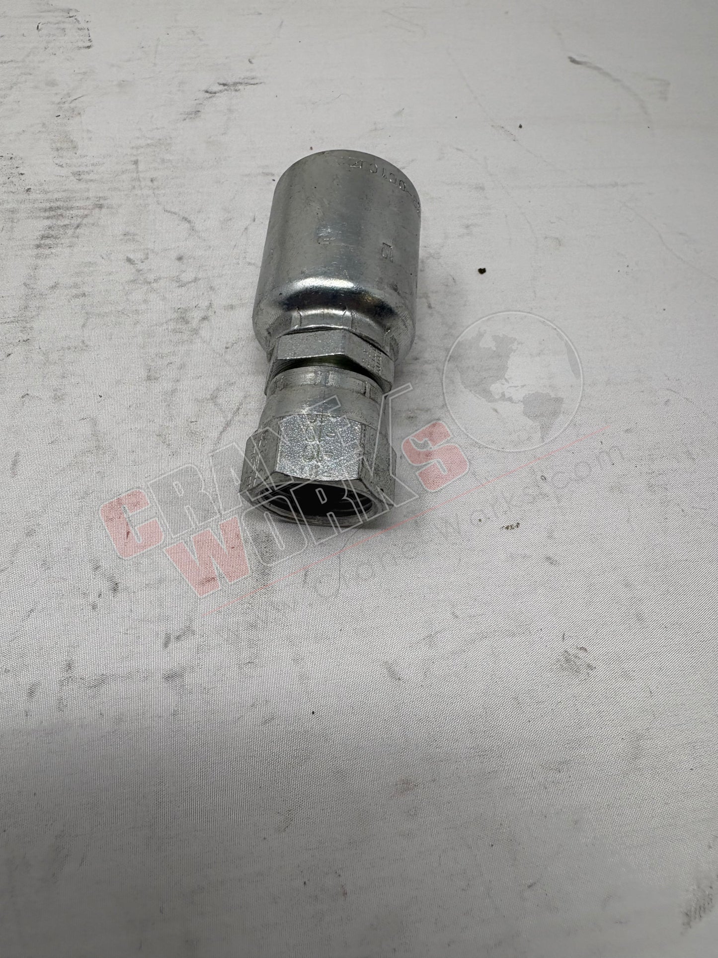 Picture of 10643-10-10, a  New -10Fj X -10 Hose, angle 2.