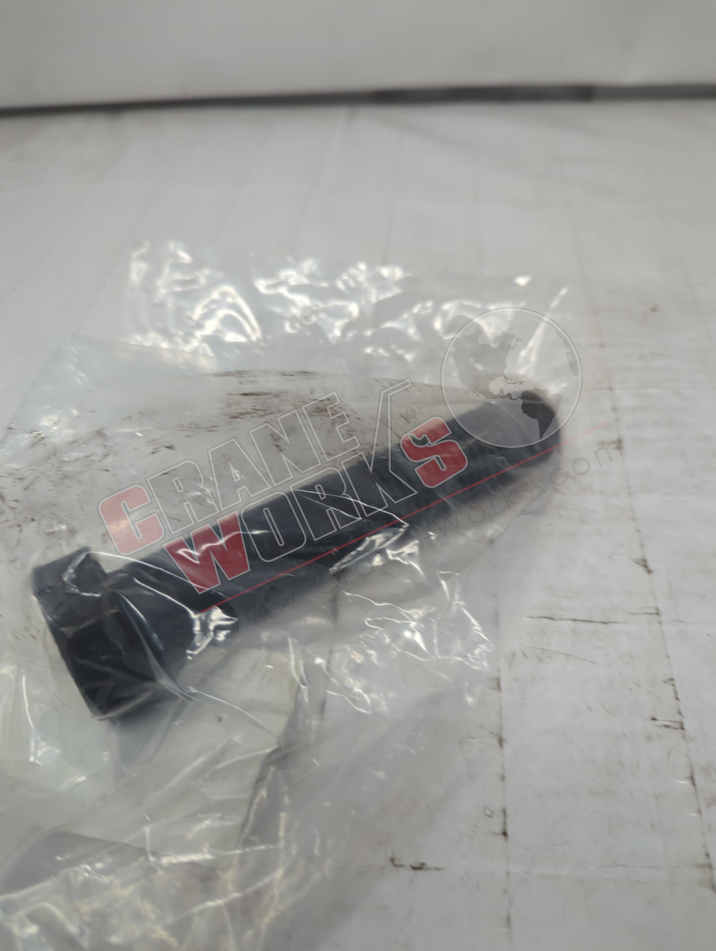 Picture of 80018867, a  New Cap Screw, M24X130-12.9, angle 2.
