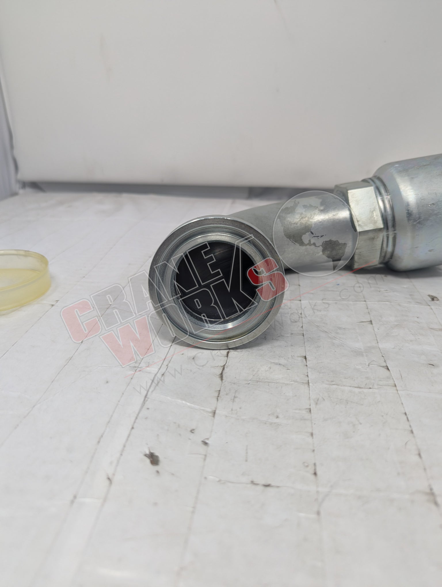 Picture of 11943-32-32, a  New Sae Cd 61 Flg 90D Elbow 2" Flg X 2" Hos, angle 4.