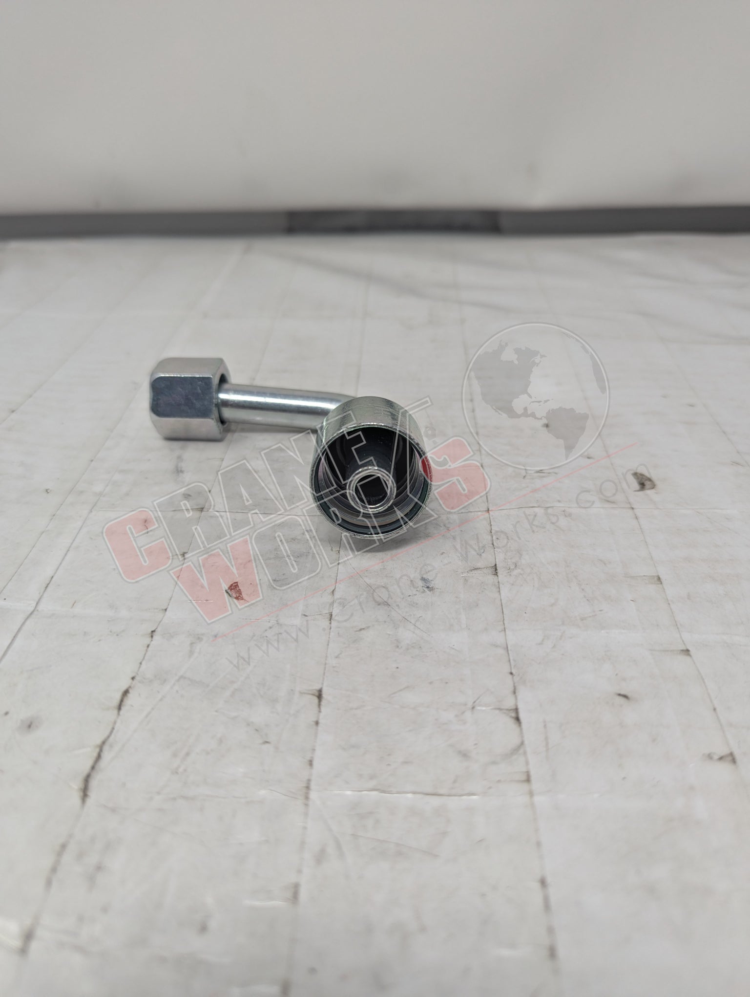 Picture of 1J143-8-8, a  New 1/2"T X 1/2" H  Fml Sl-Lk Swl 90D El Ln, angle 3.