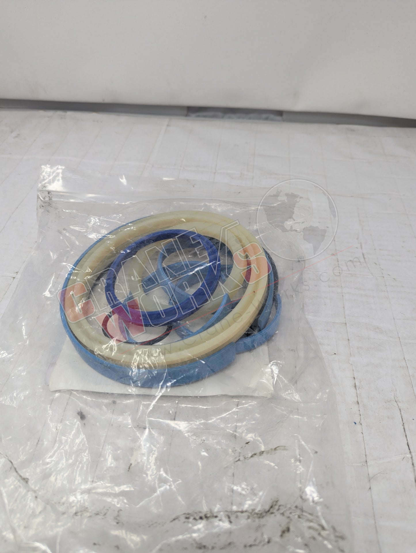 Picture of 3021180, a  New Seal Kit, Lift Cylinder, L60R, angle 2.