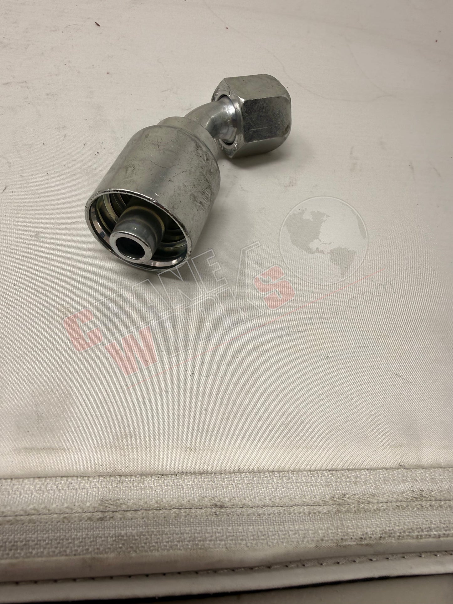 Picture of 1J743-08-08, a  New -08X-08 Orfs Swv 45El Short, angle 2.