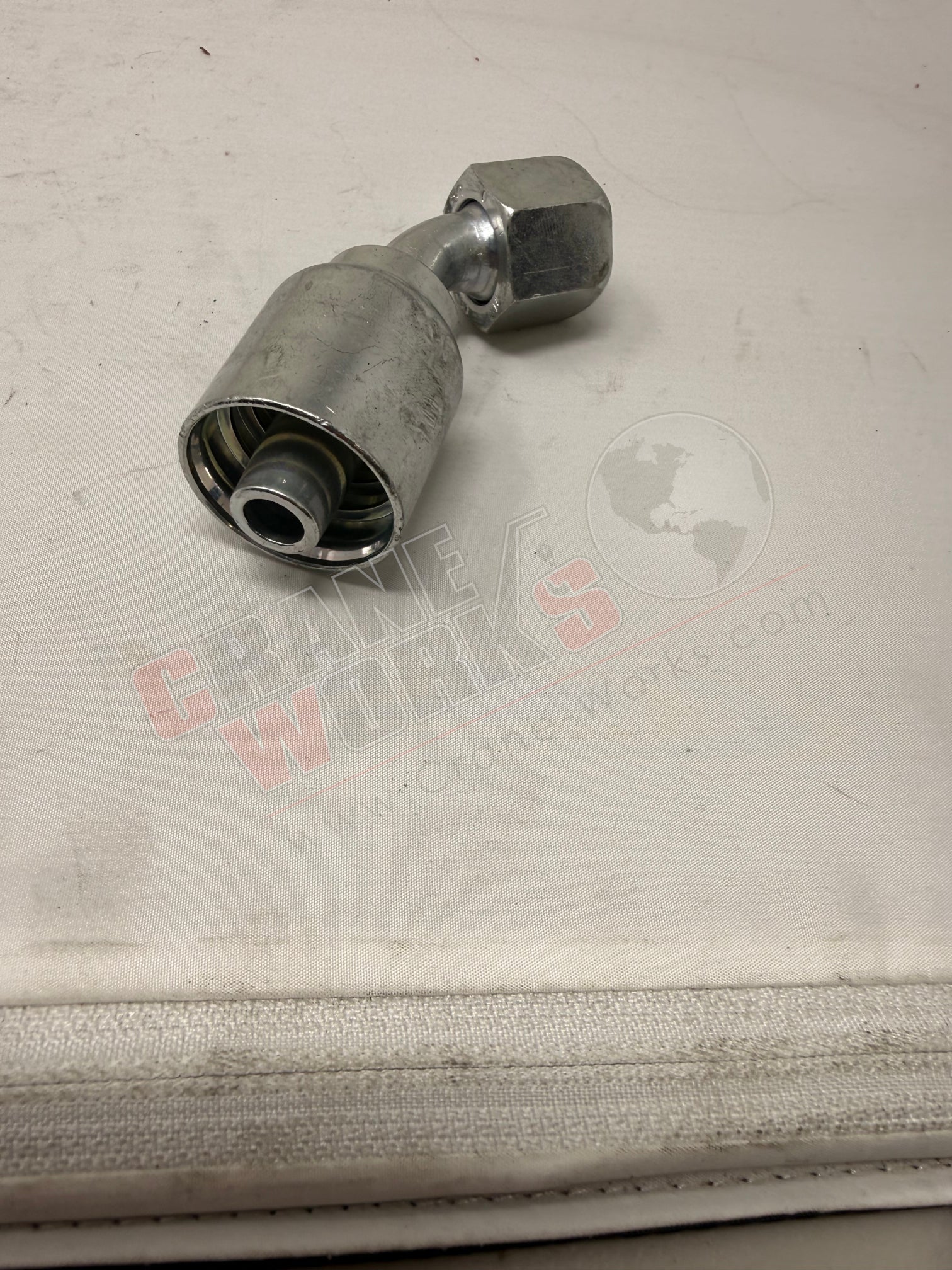 Picture of 1J743-08-08, a  New -08X-08 Orfs Swv 45El Short, angle 2.