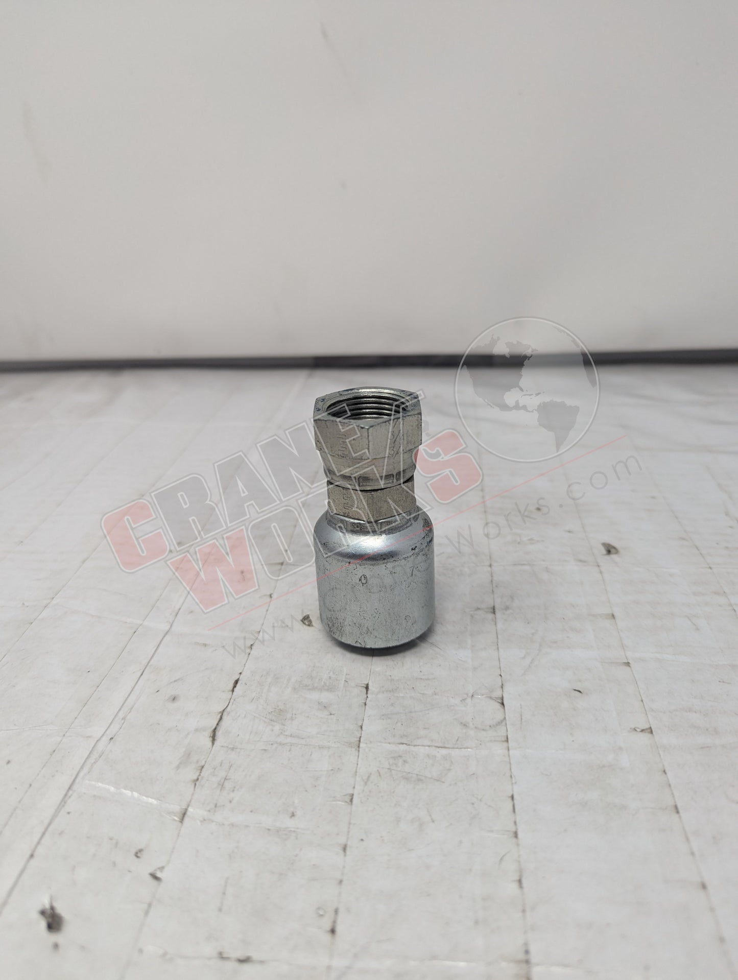 Picture of Kp46919, a  New Parkrimp Female Npsm Swivel, 3/4X3/4, angle 2.