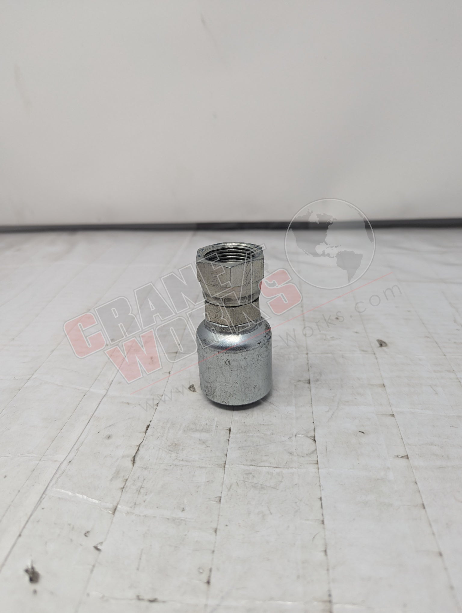 Picture of Kp46919, a  New Parkrimp Female Npsm Swivel, 3/4X3/4, angle 2.