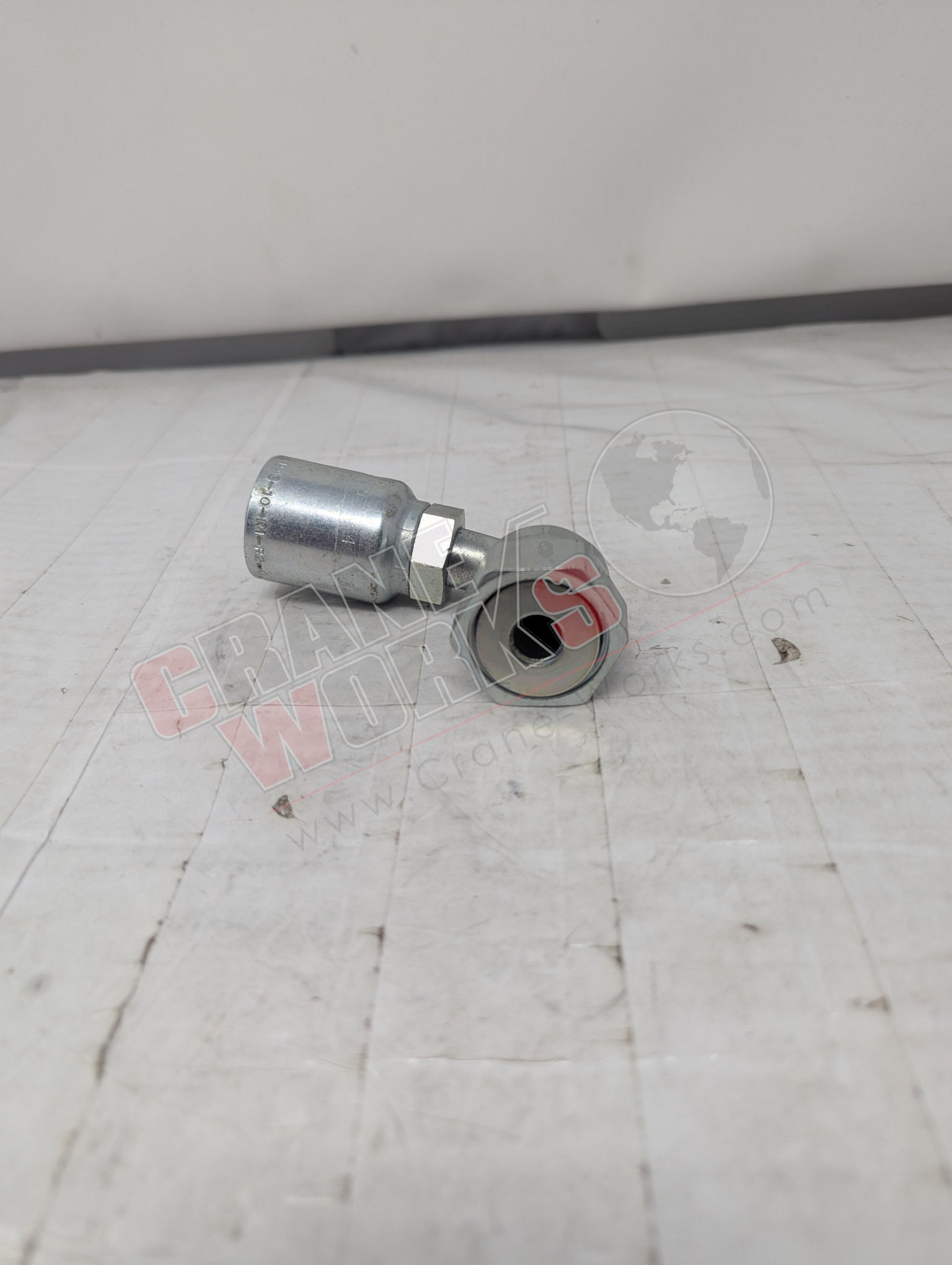 Picture of Kp80031, a  New 3/4 Tube X 5/8 Hose, 90Dg.Seal-Lok Elbo, angle 2.