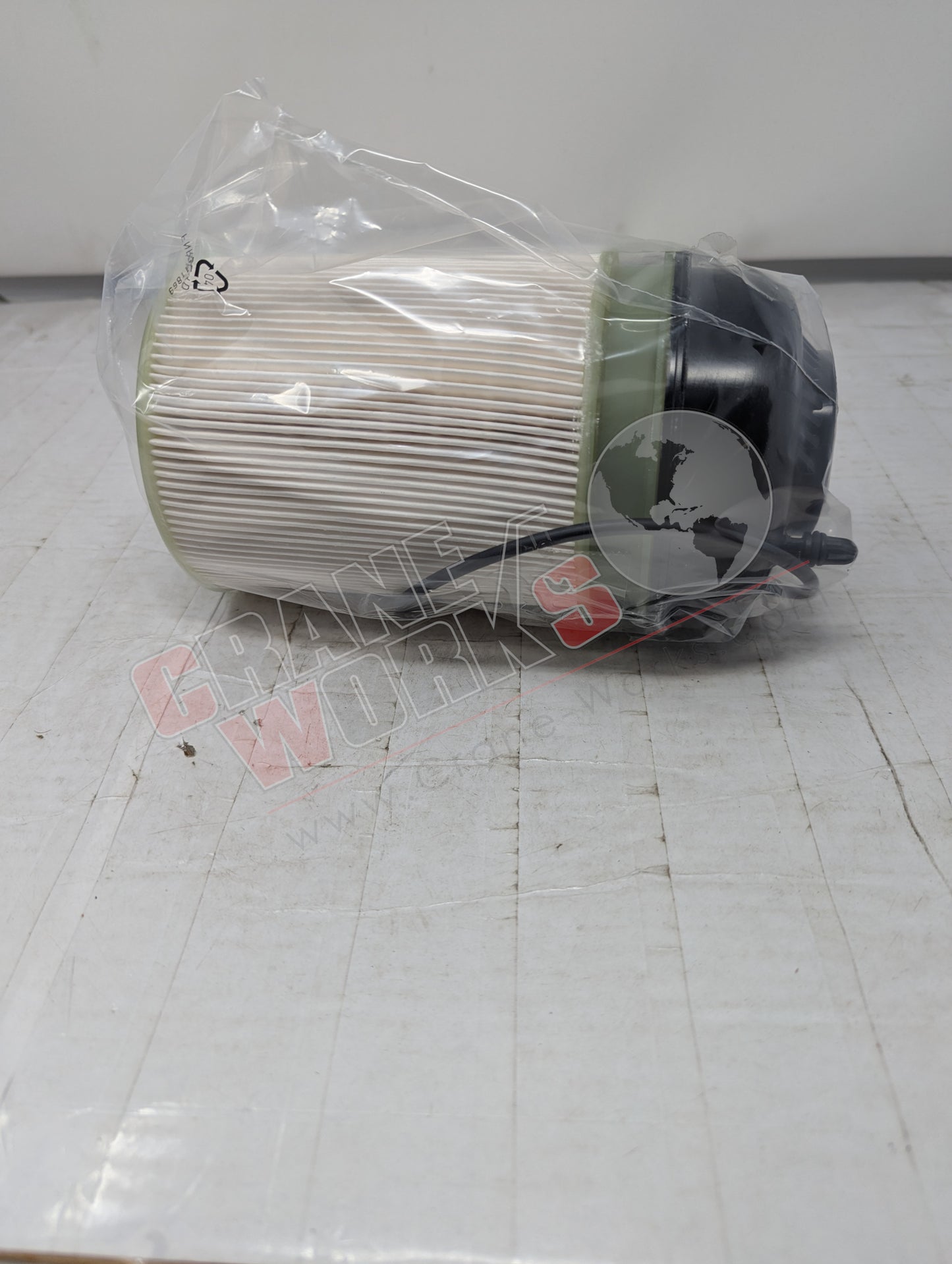 Picture of 94747518112, a  New Fuel Filter, angle 3.